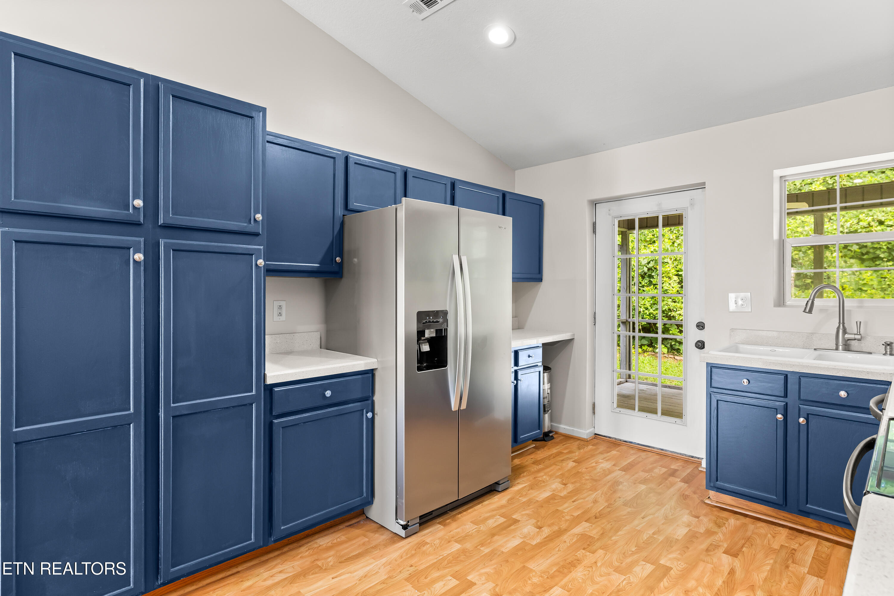 90 Peartree Lane Loudon TN 37774