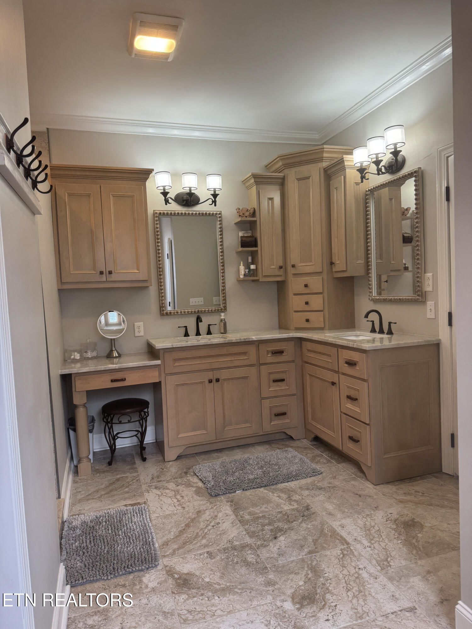 34 Whitehall Bristol TN 37620