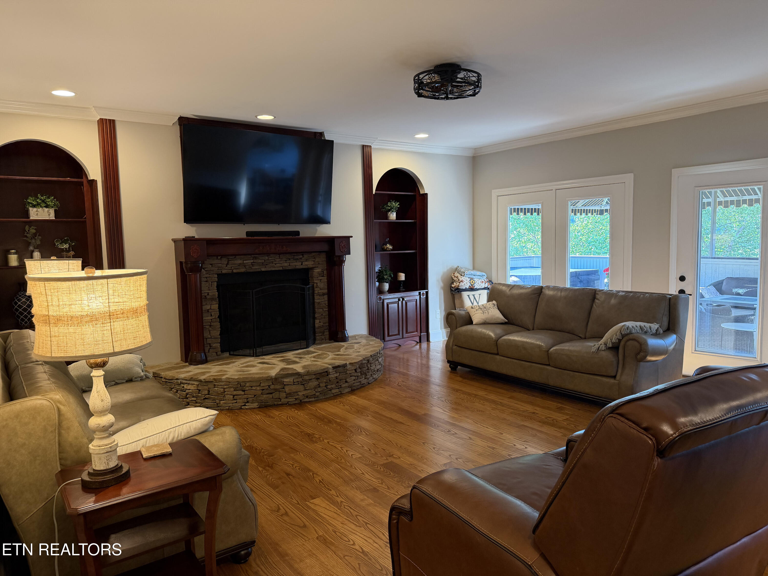 34 Whitehall Bristol TN 37620