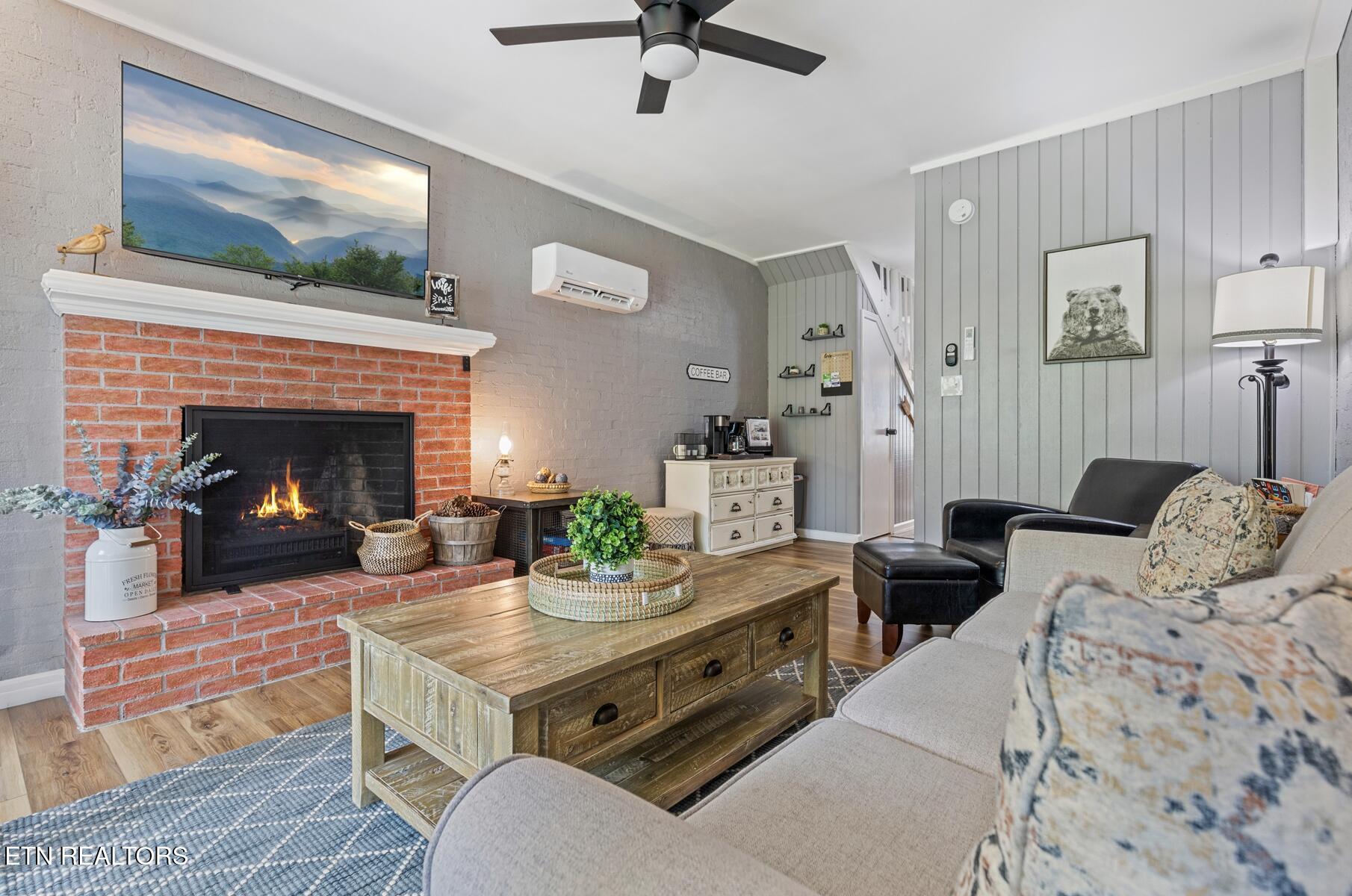 2806 Suncrest Road Pigeon Forge TN 37863