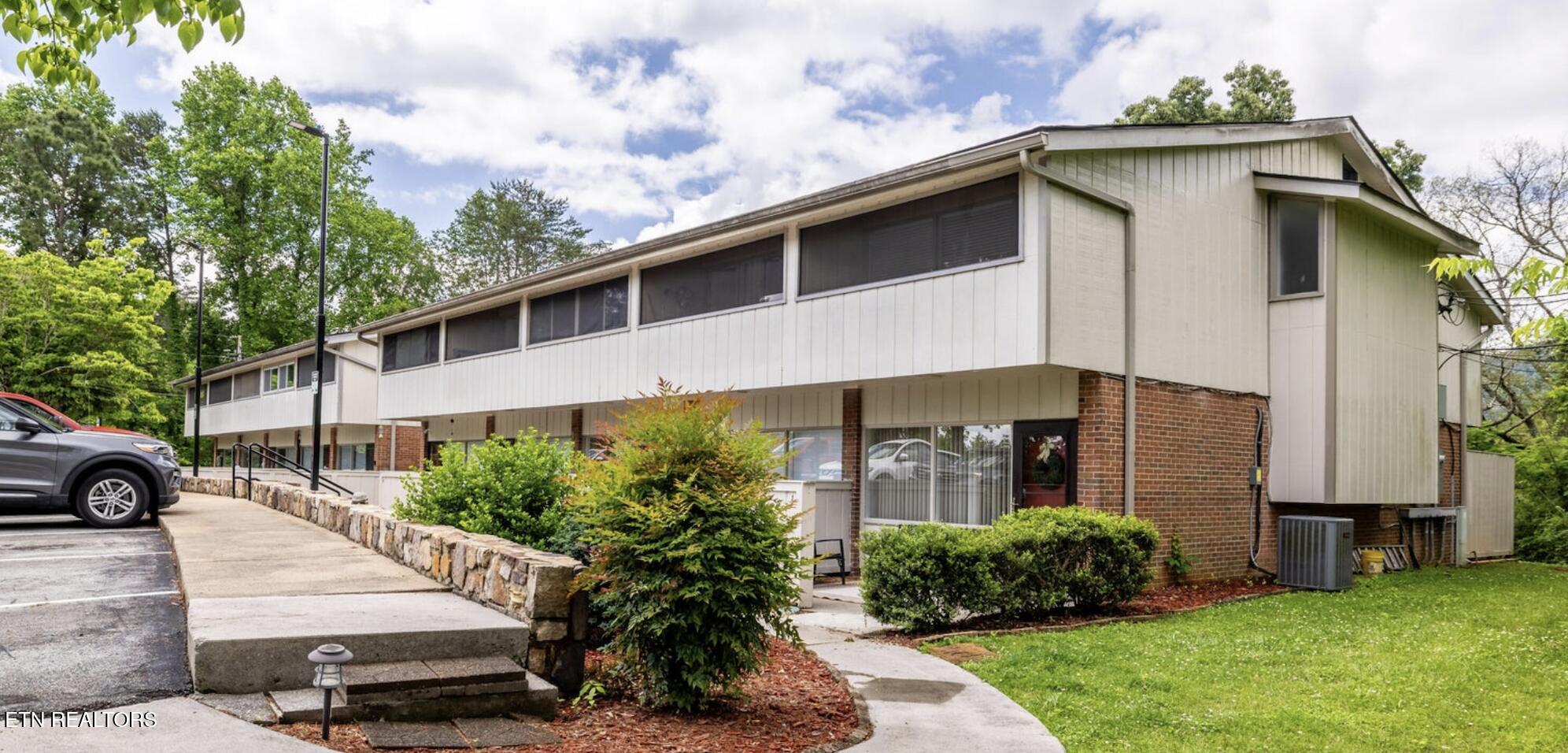 2806 Suncrest Road Pigeon Forge TN 37863