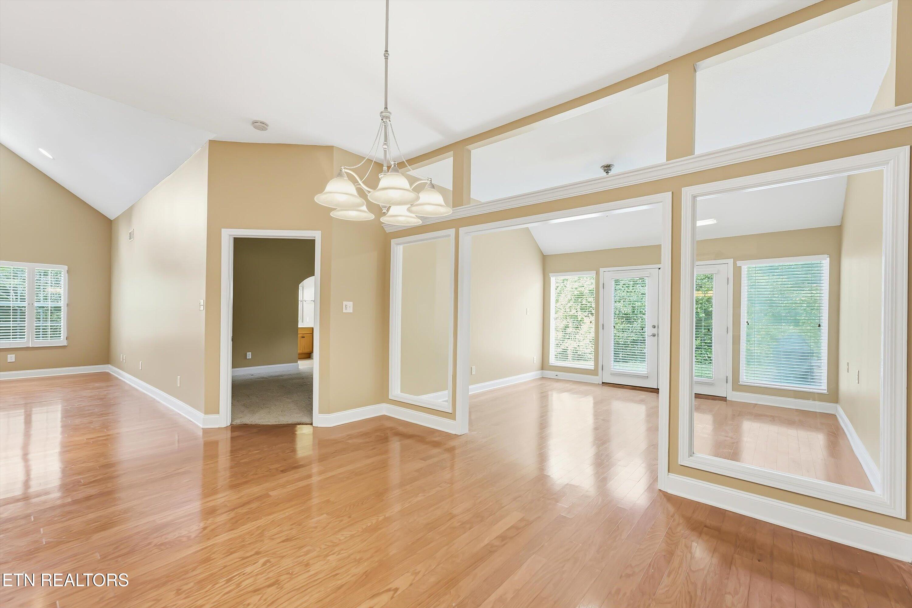 6000 Round Hill Lane Knoxville TN 37912