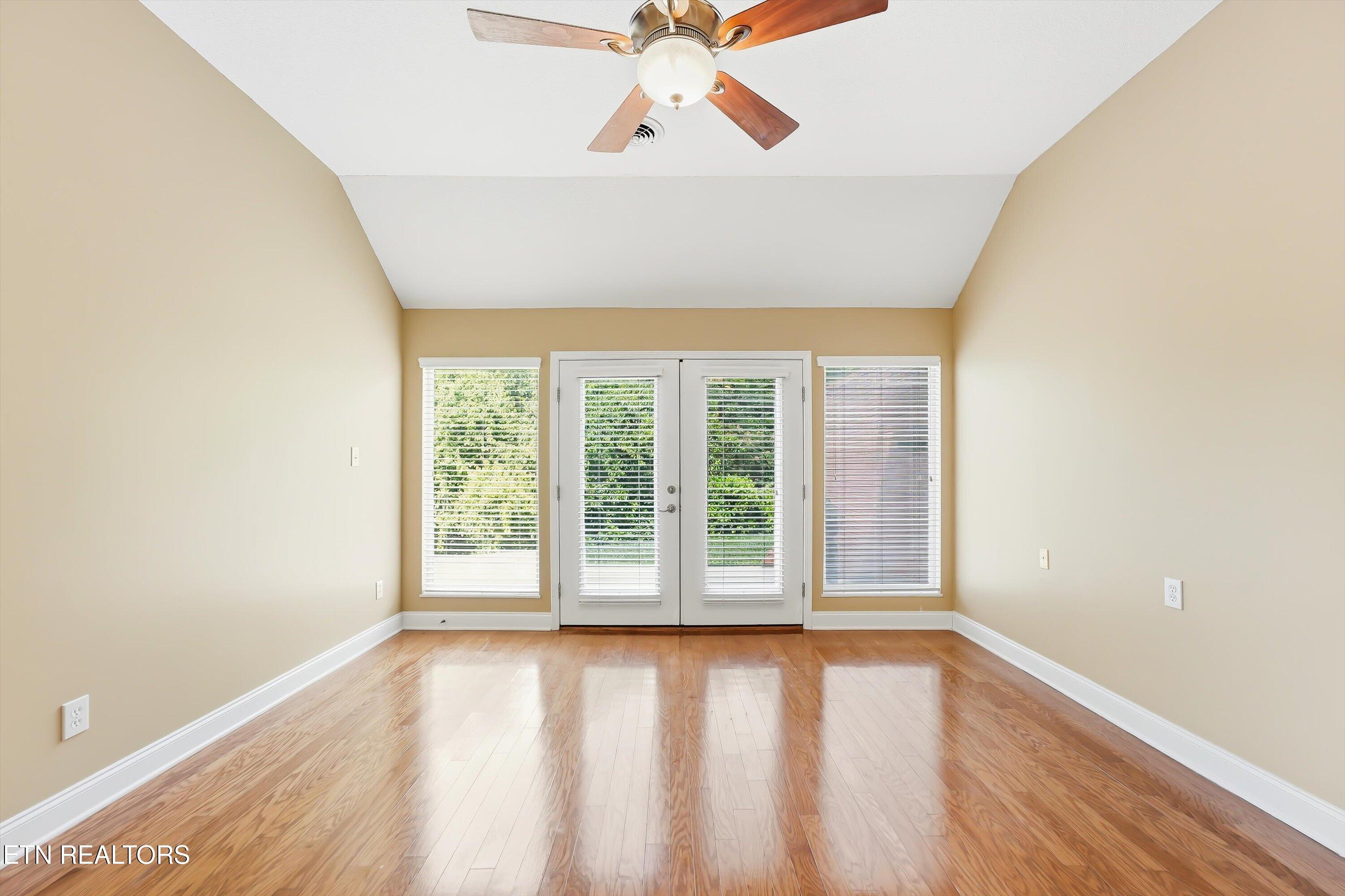 6000 Round Hill Lane Knoxville TN 37912