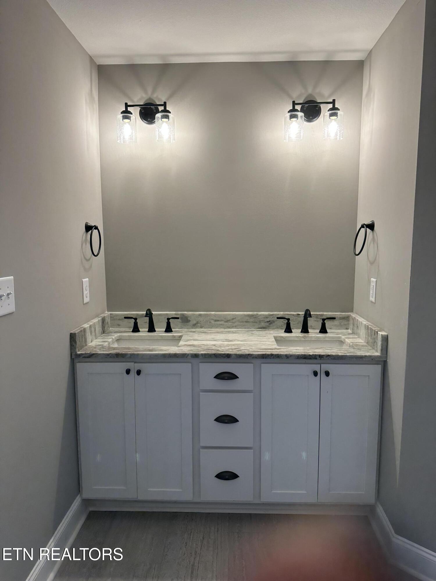 635 Snowflower Circle Pigeon Forge TN 37863