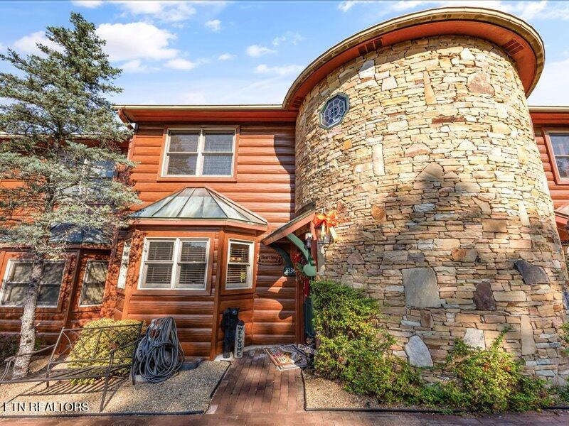 2044 Hickory Ridge Way Sevierville TN 37862