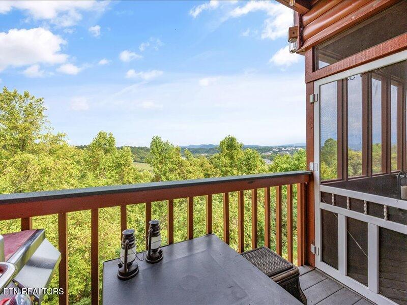 2044 Hickory Ridge Way Sevierville TN 37862