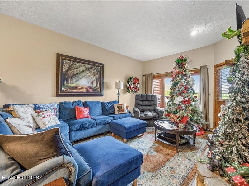 2044 Hickory Ridge Way Sevierville TN 37862