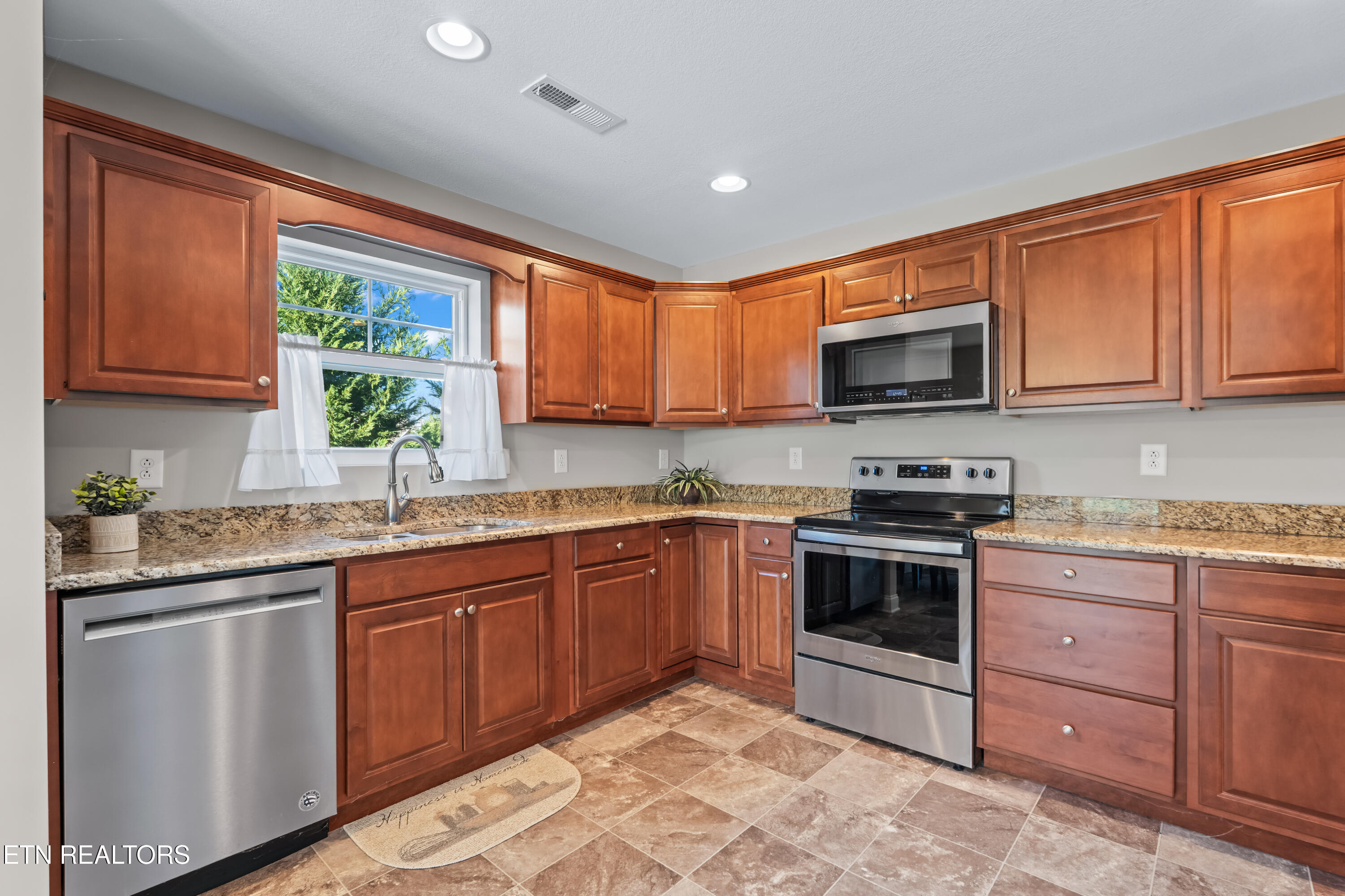 415 Larkspur Way Sevierville TN 37862