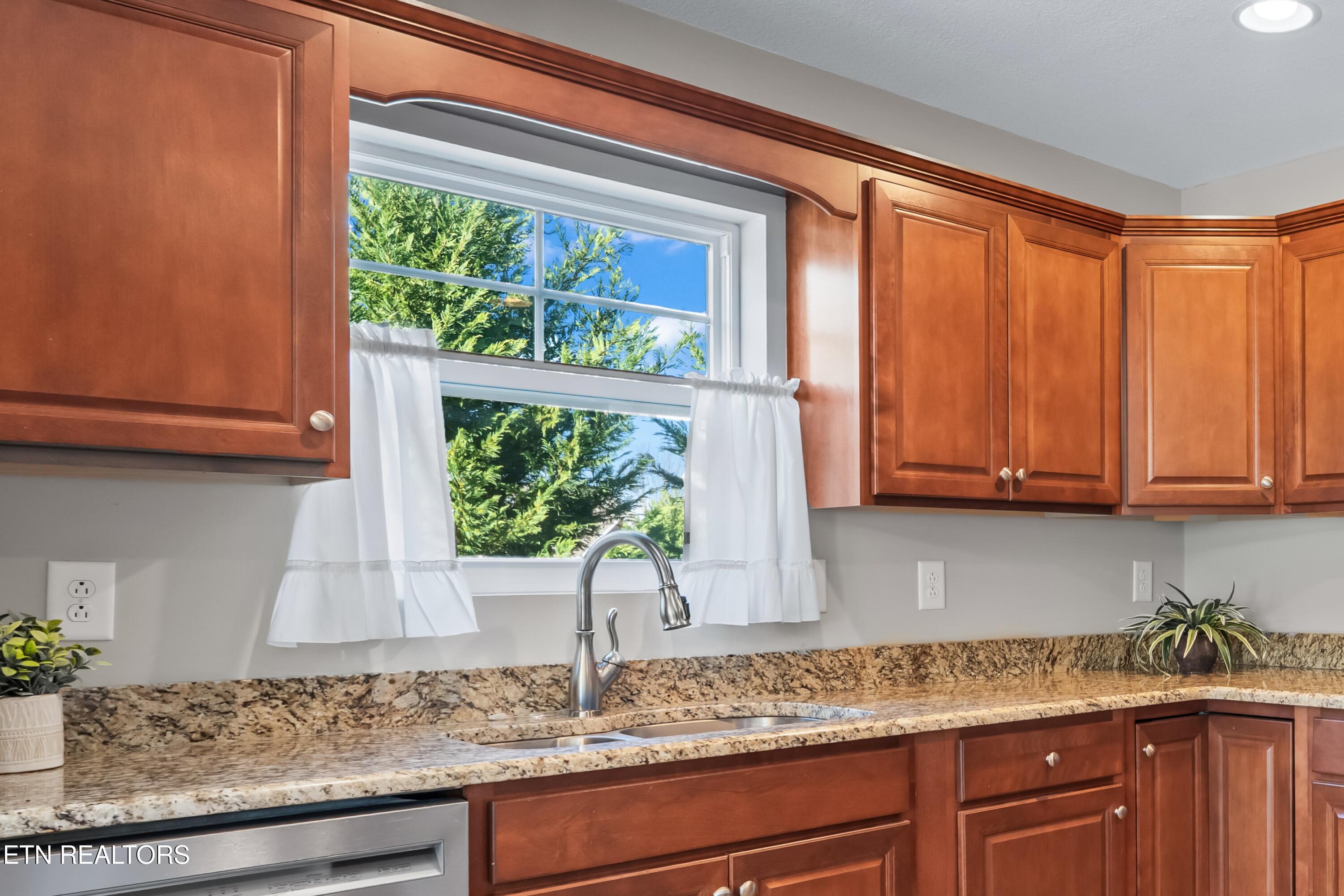 415 Larkspur Way Sevierville TN 37862
