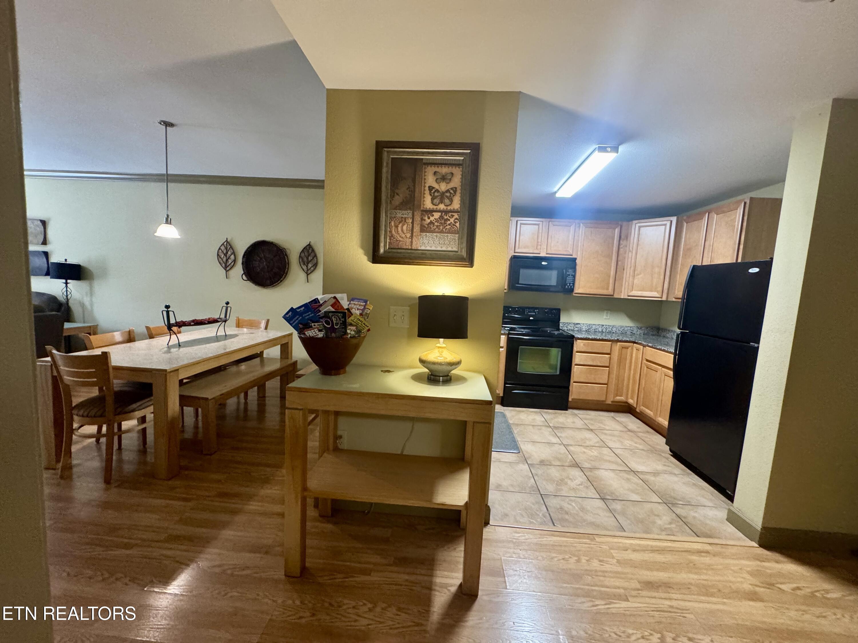 124 Plaza Pigeon Forge TN 37863