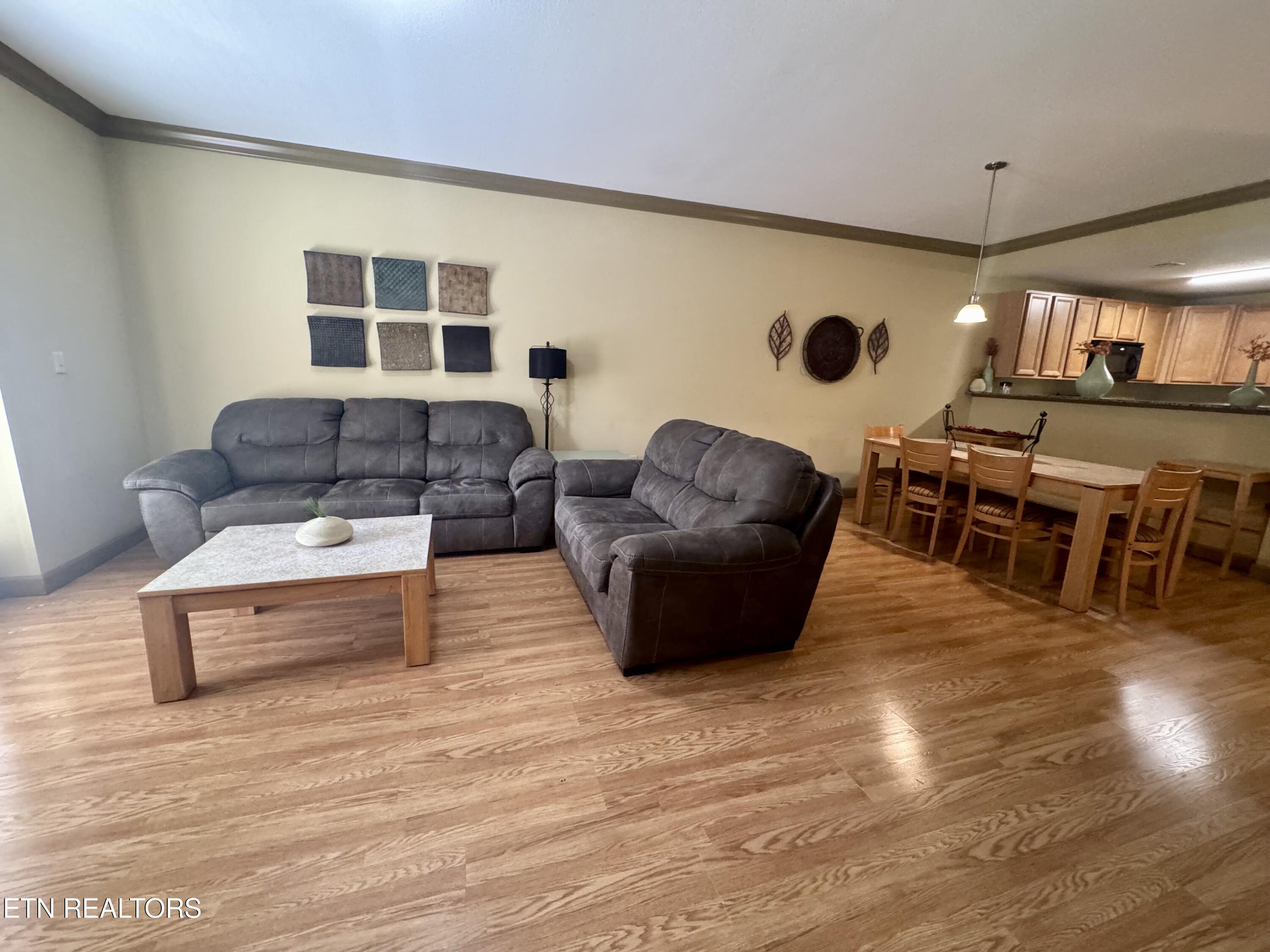 124 Plaza Pigeon Forge TN 37863