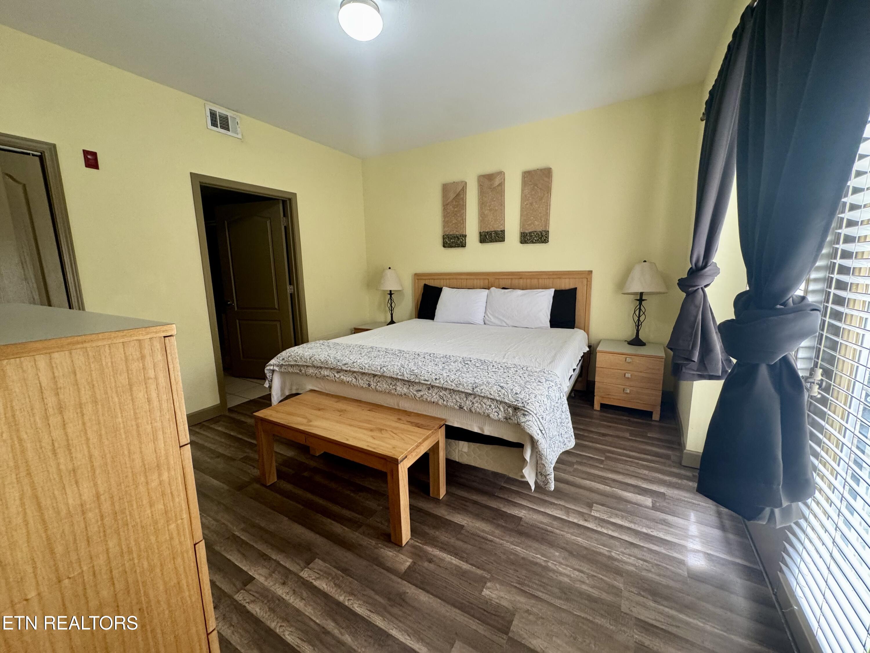 124 Plaza Pigeon Forge TN 37863