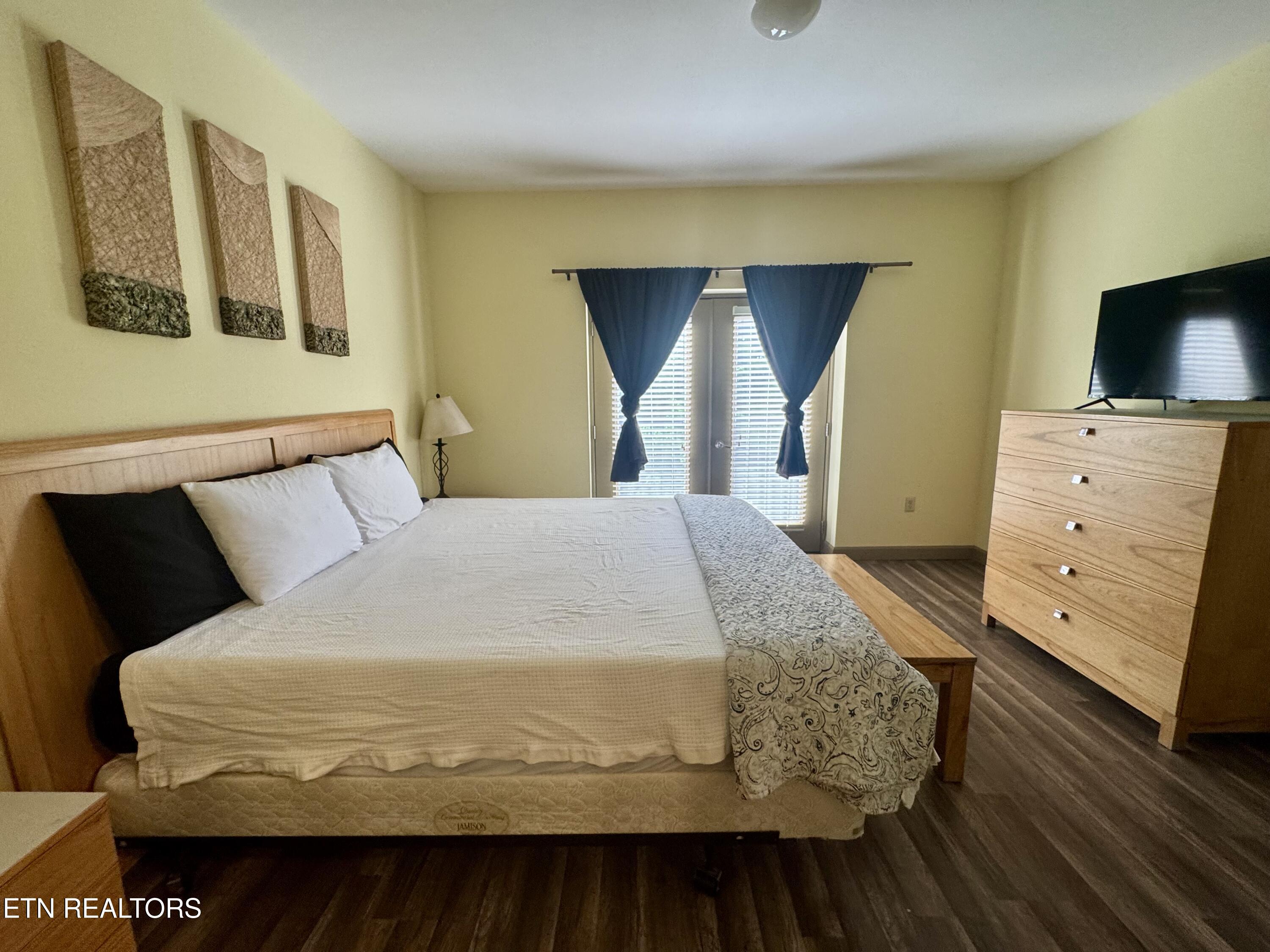 124 Plaza Pigeon Forge TN 37863