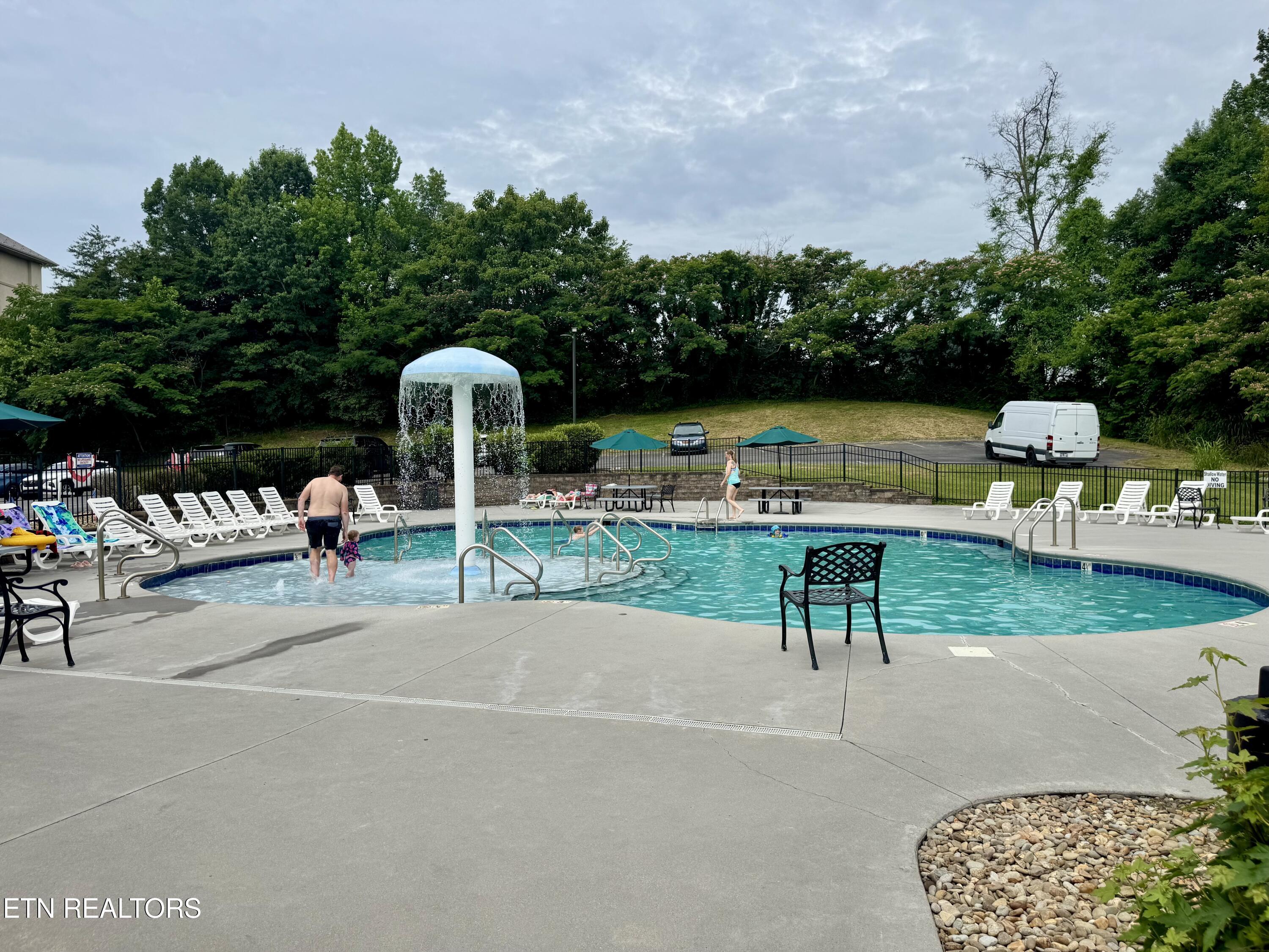 124 Plaza Pigeon Forge TN 37863