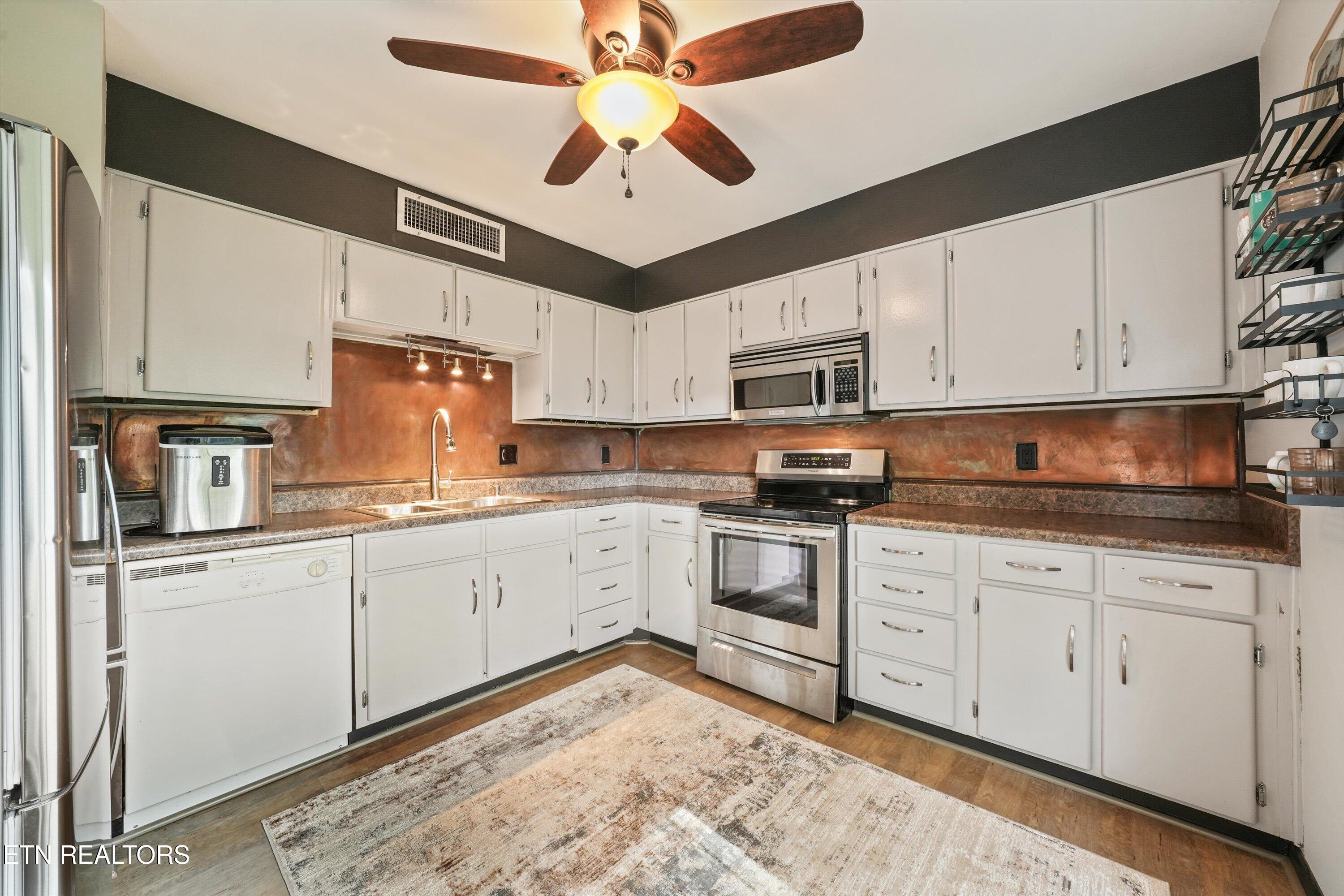 1930 Cherokee Bluff Drive Knoxville TN 37920