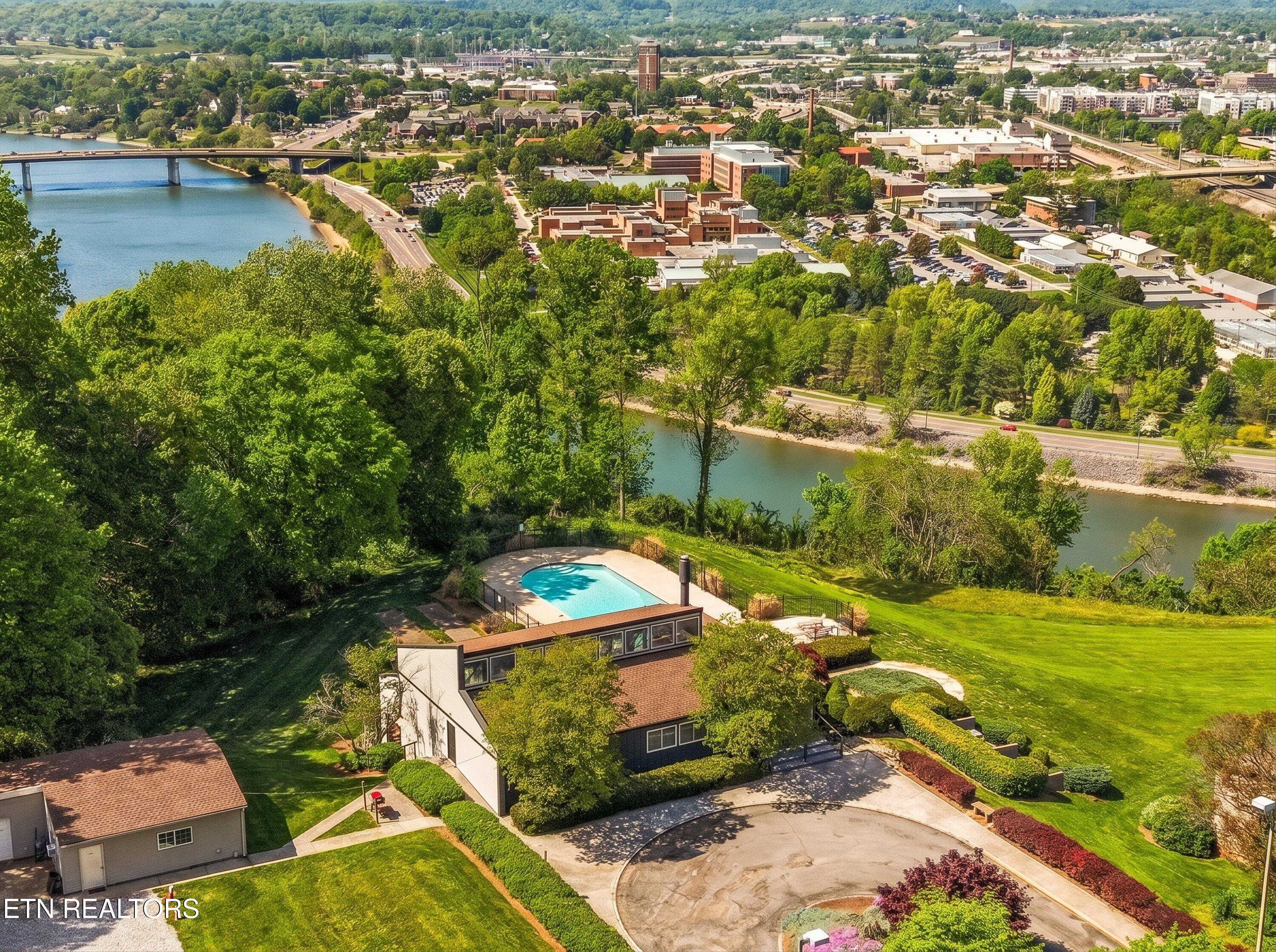 1930 Cherokee Bluff Drive Knoxville TN 37920