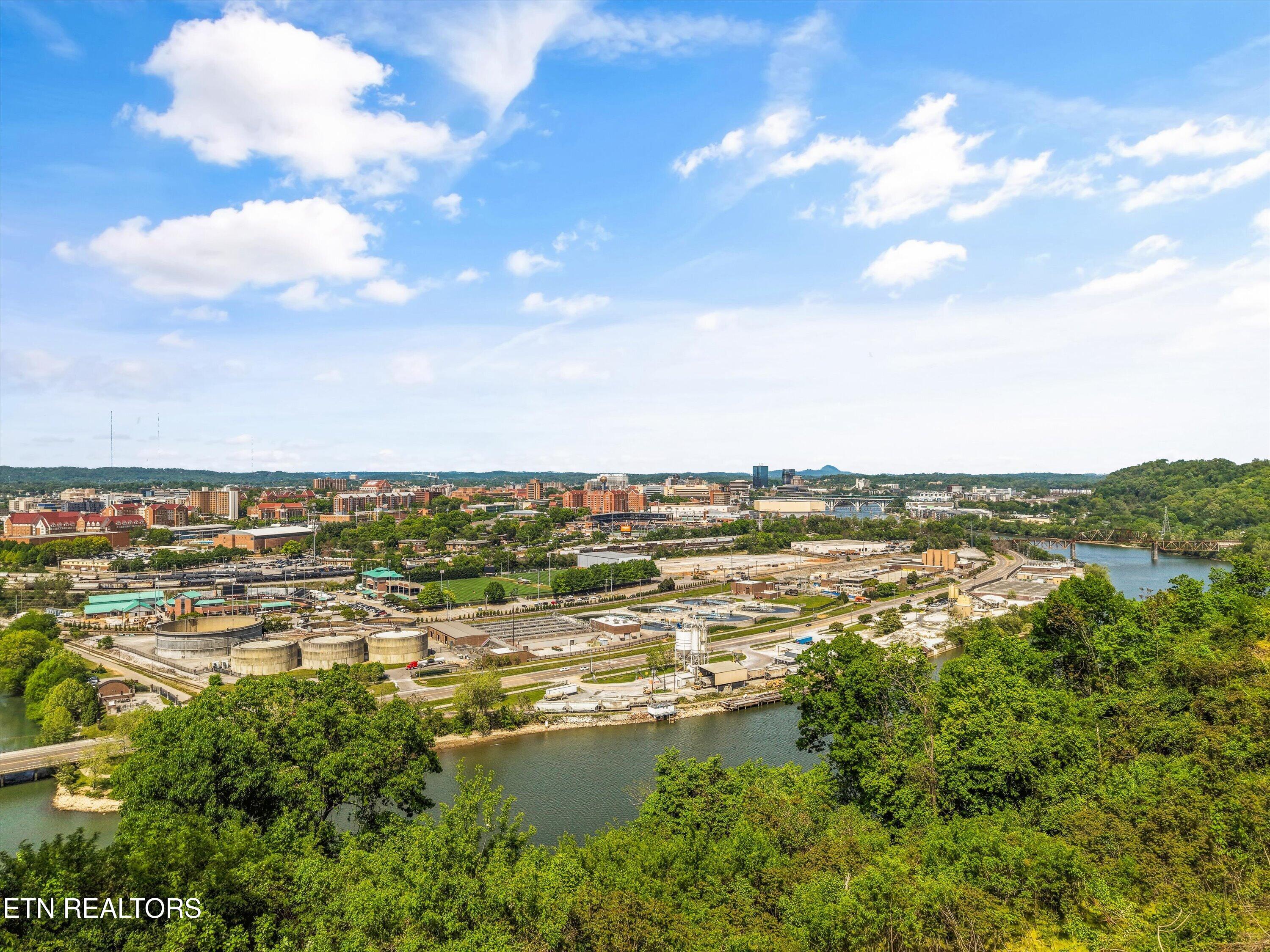 1930 Cherokee Bluff Drive Knoxville TN 37920