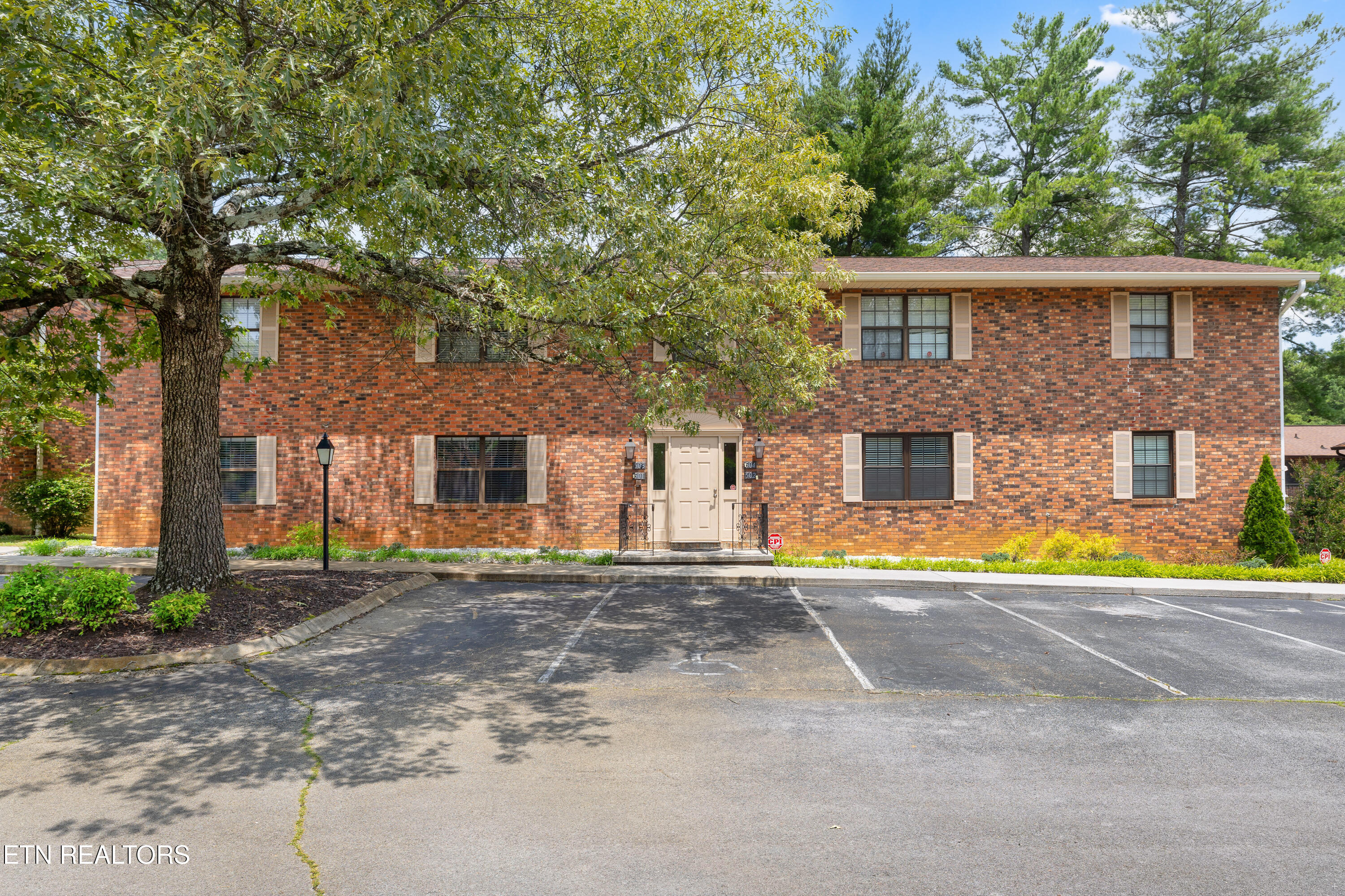 810 Highland Drive Knoxville TN 37912