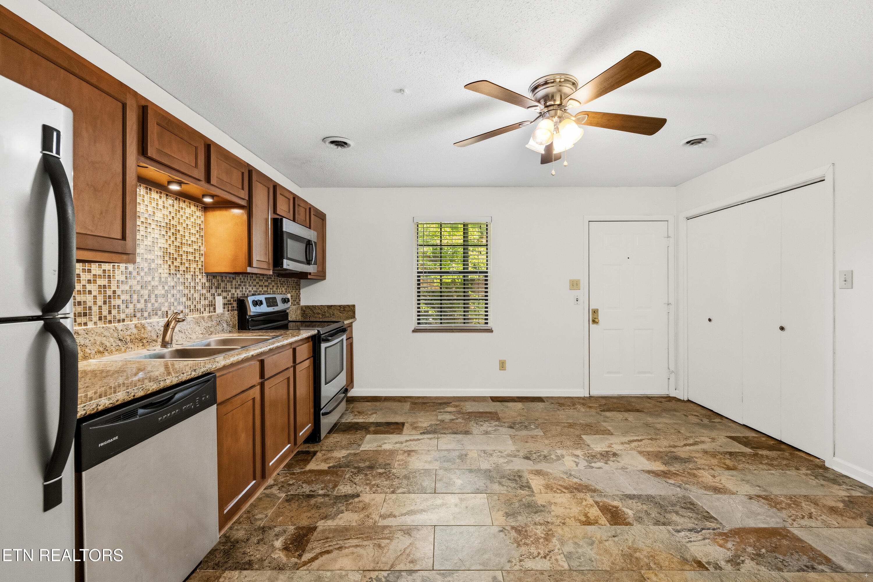 810 Highland Drive Knoxville TN 37912