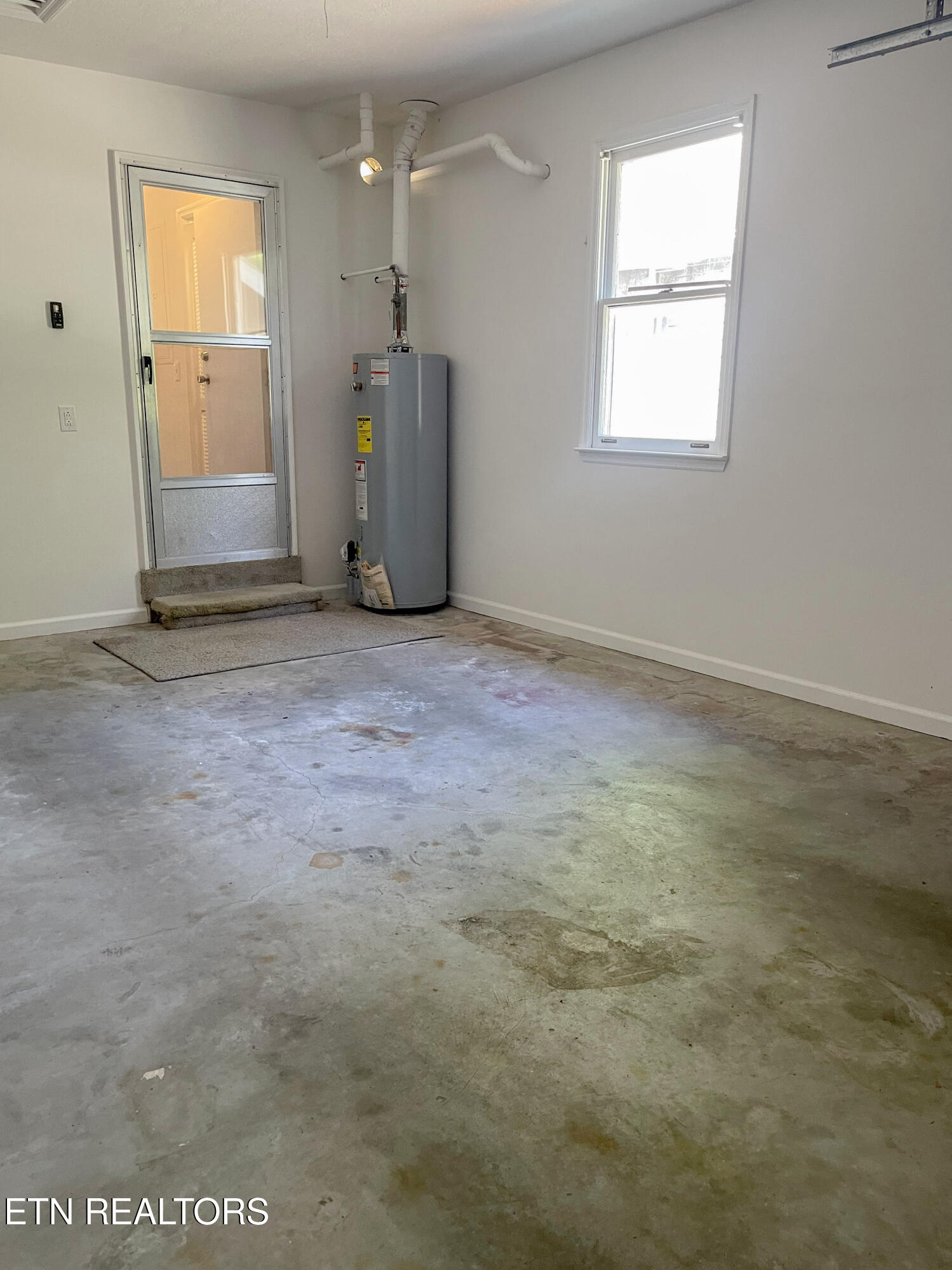 484 Riverbend Drive Crossville TN 38555