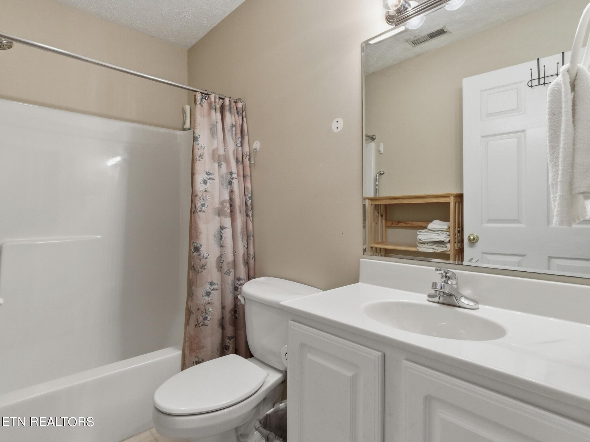 530 Orchard Valley Way Pigeon Forge TN 37862
