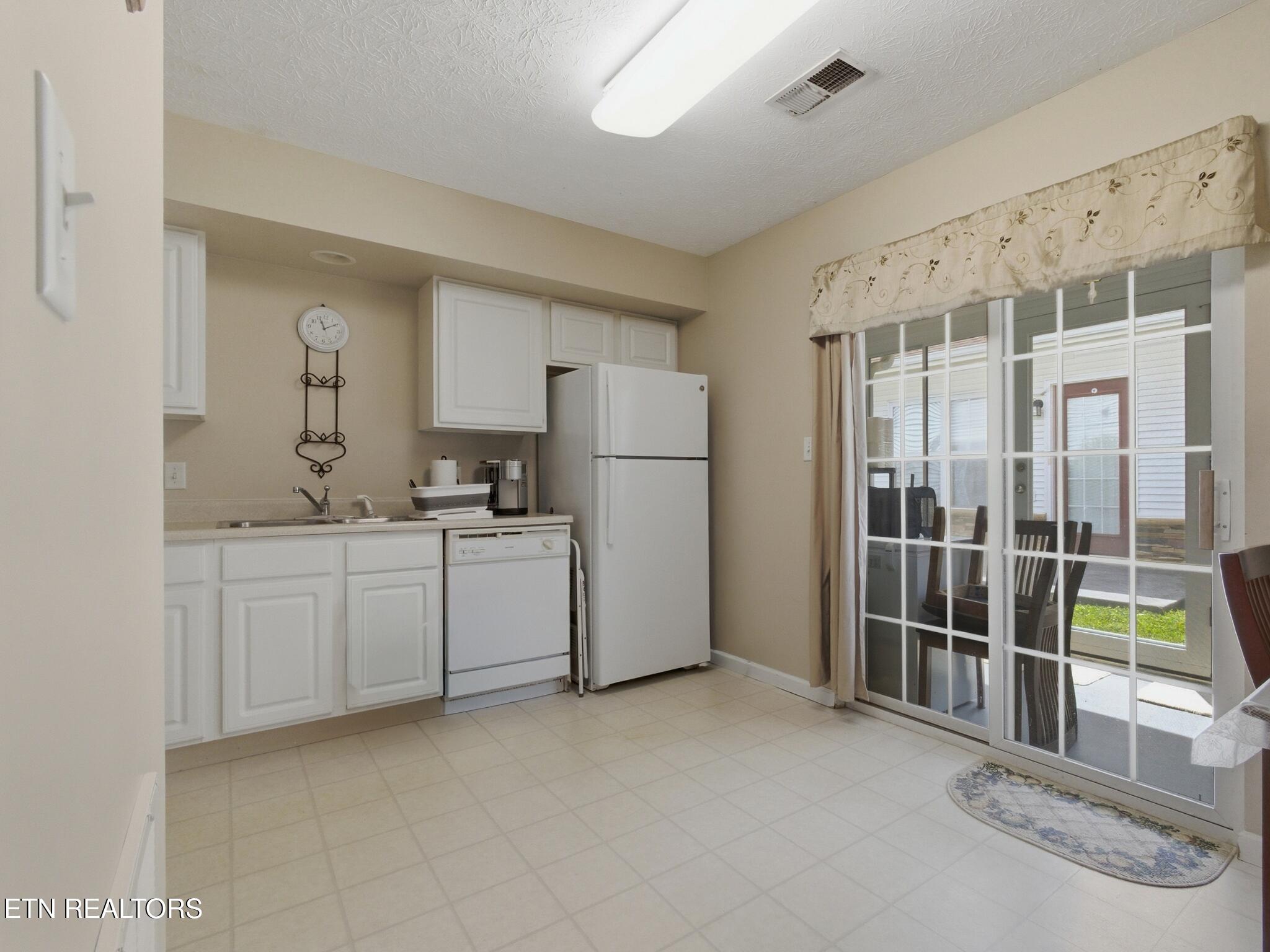530 Orchard Valley Way Pigeon Forge TN 37862