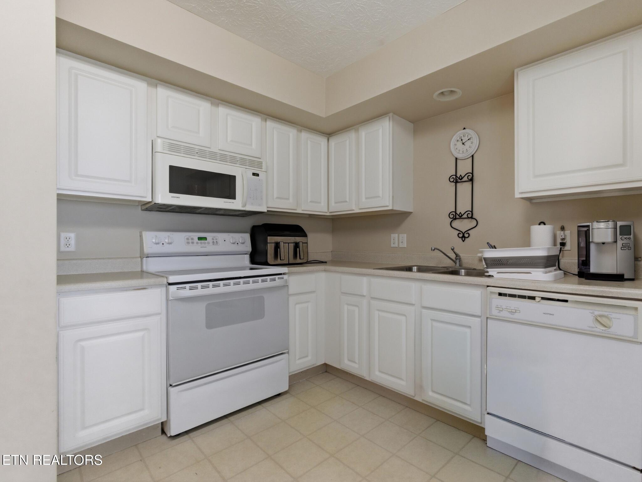 530 Orchard Valley Way Pigeon Forge TN 37862