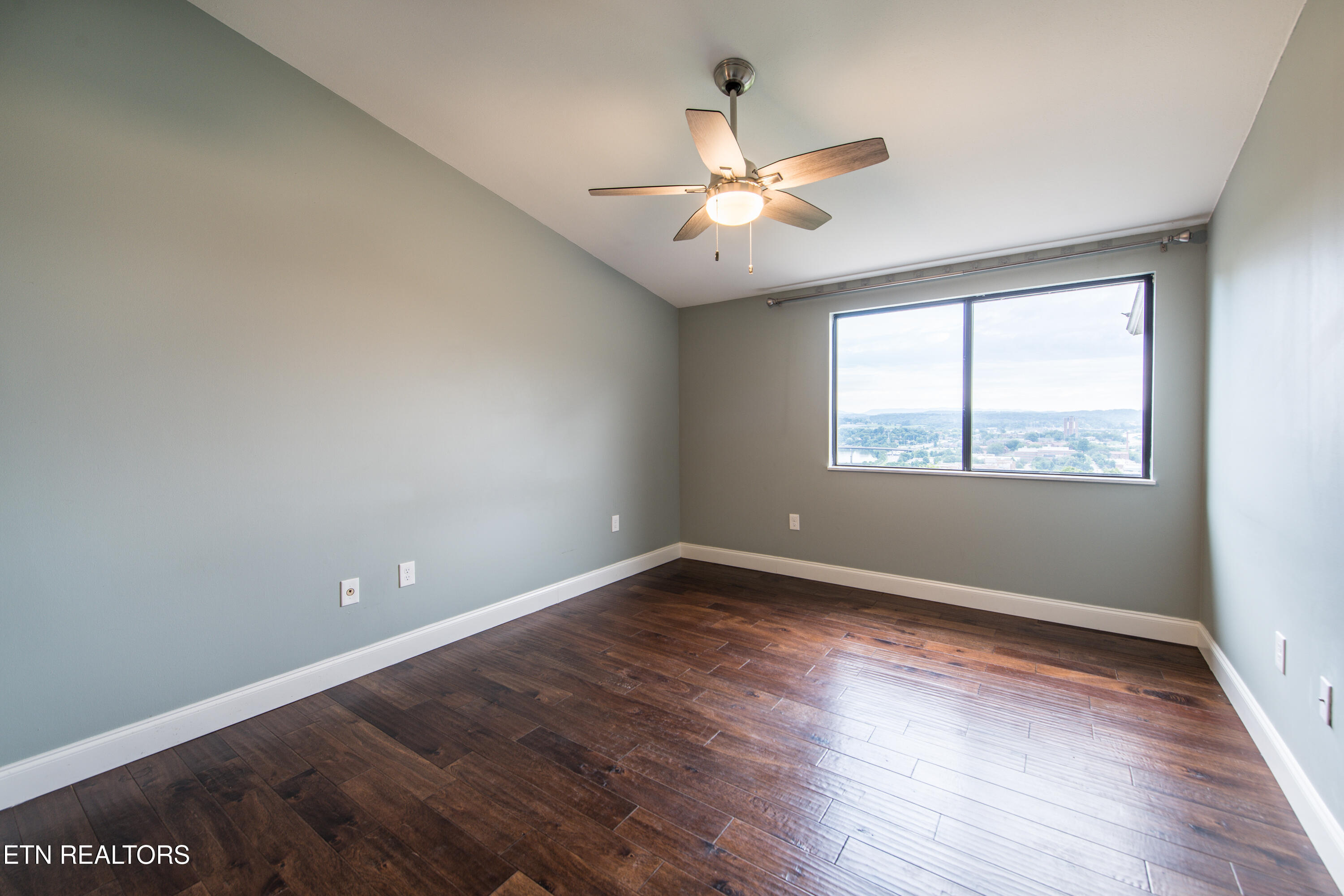 1911 Cherokee Bluff Drive Knoxville TN 37920