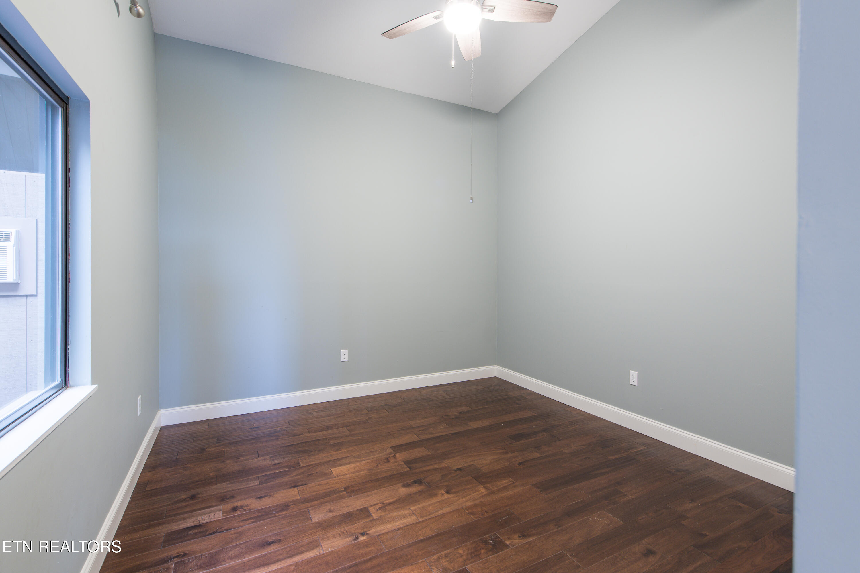 1911 Cherokee Bluff Drive Knoxville TN 37920