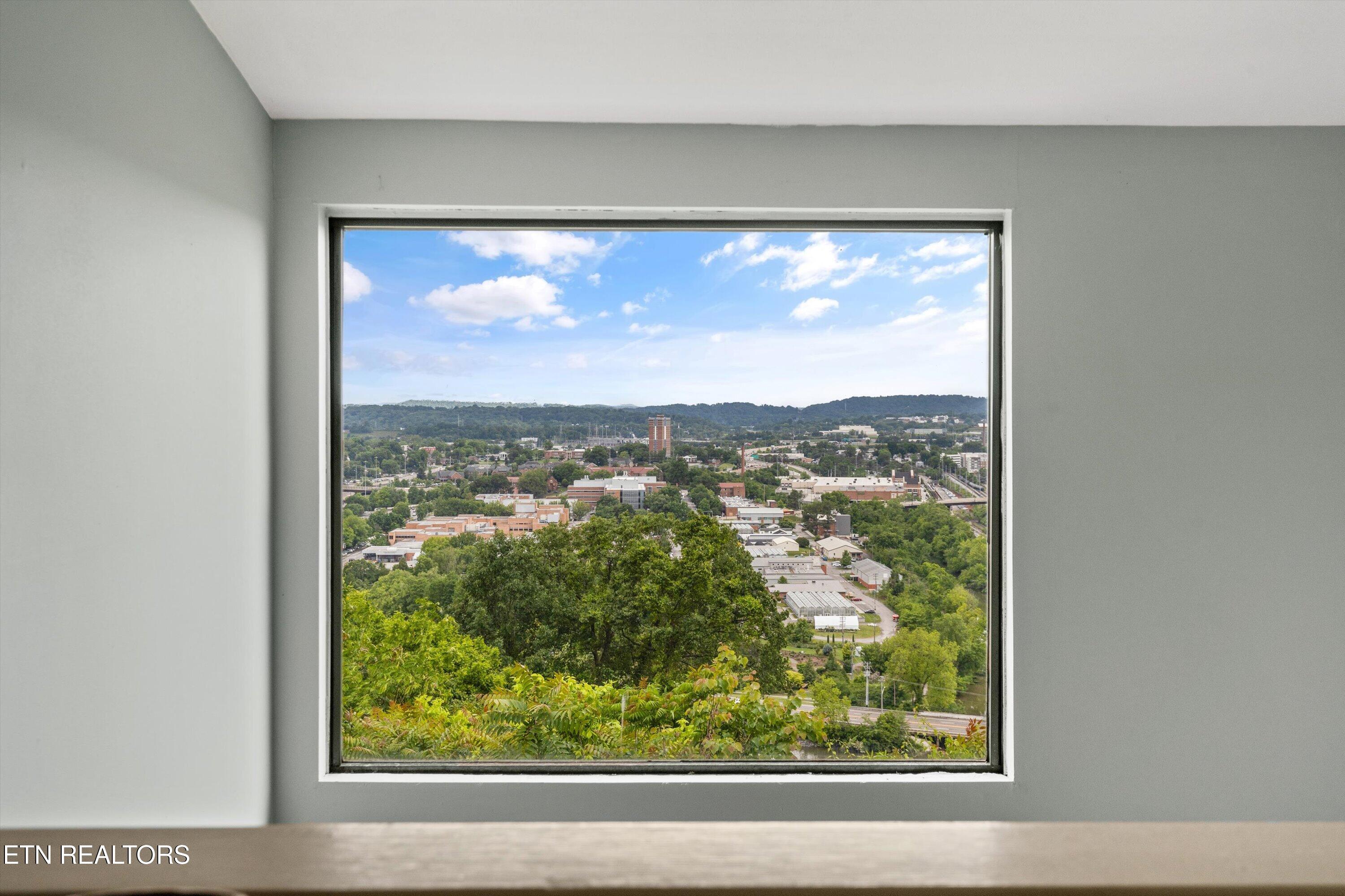 1911 Cherokee Bluff Drive Knoxville TN 37920