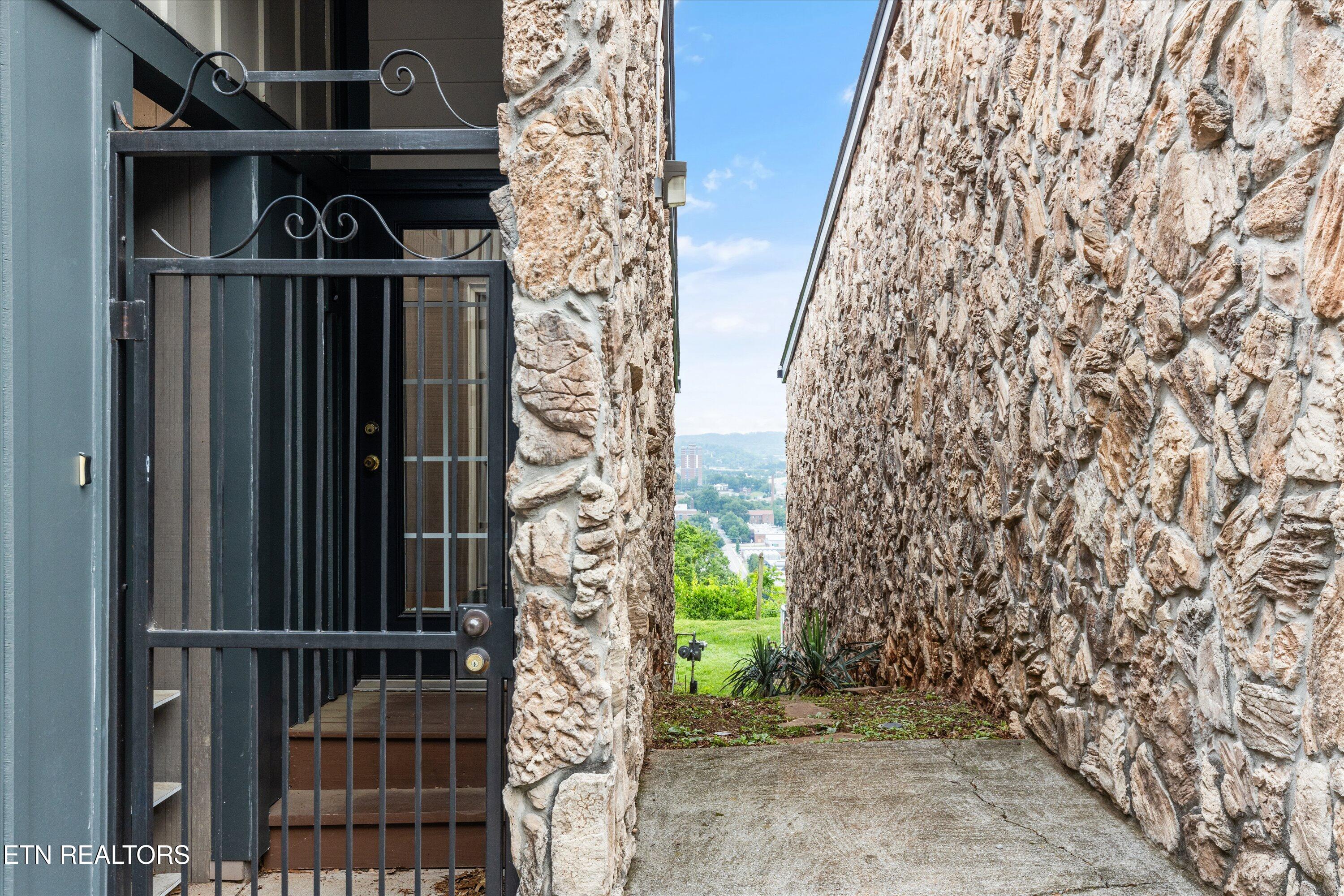 1911 Cherokee Bluff Drive Knoxville TN 37920