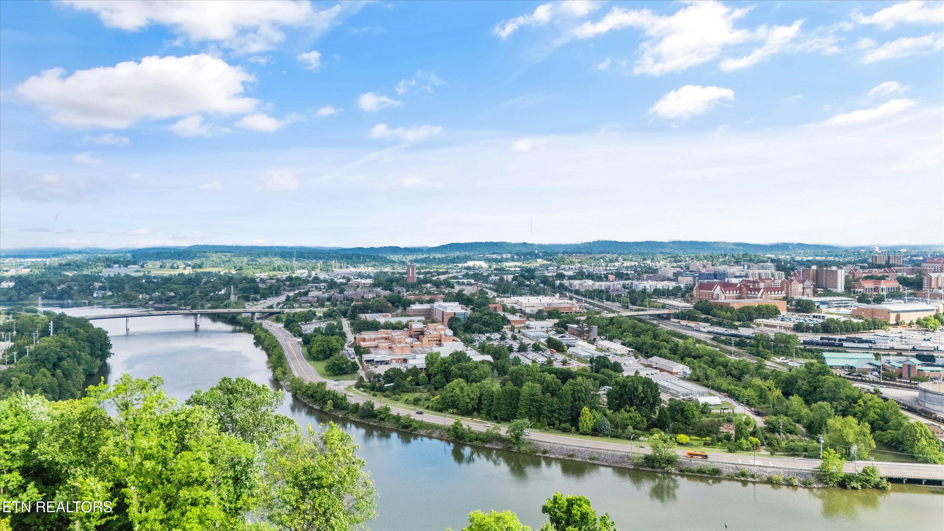 1911 Cherokee Bluff Drive Knoxville TN 37920