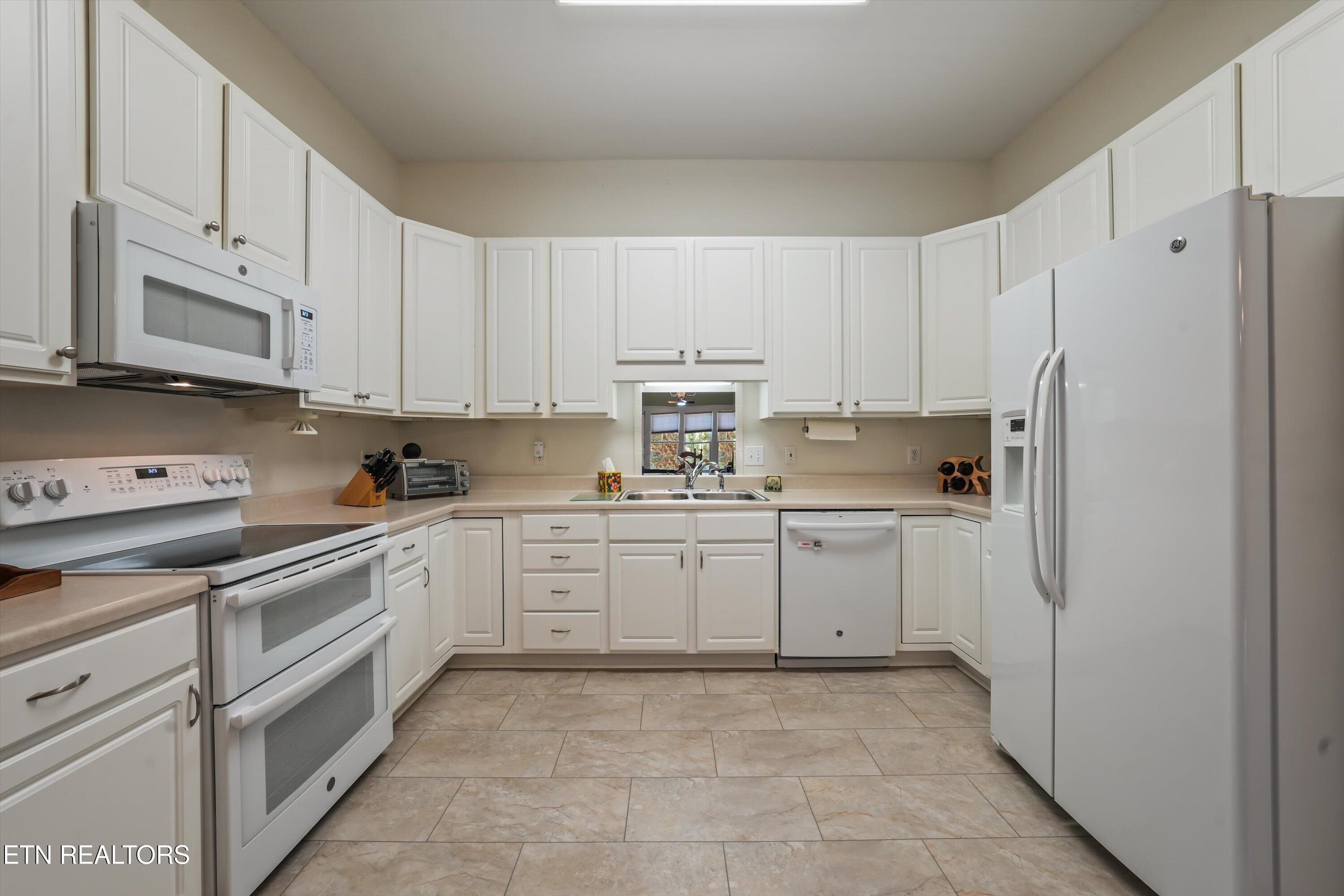 359 Paine Lake Drive Sevierville TN 37862