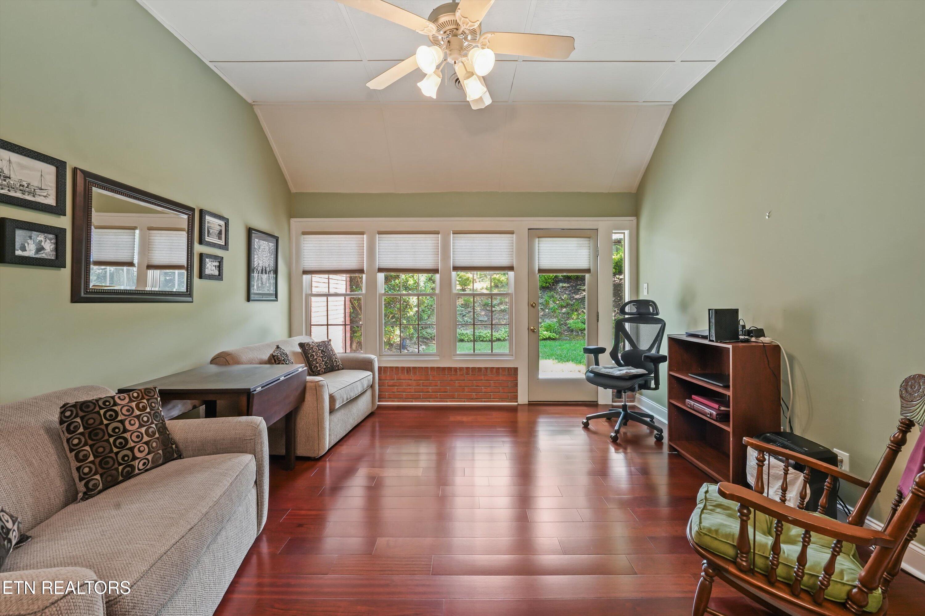 359 Paine Lake Drive Sevierville TN 37862