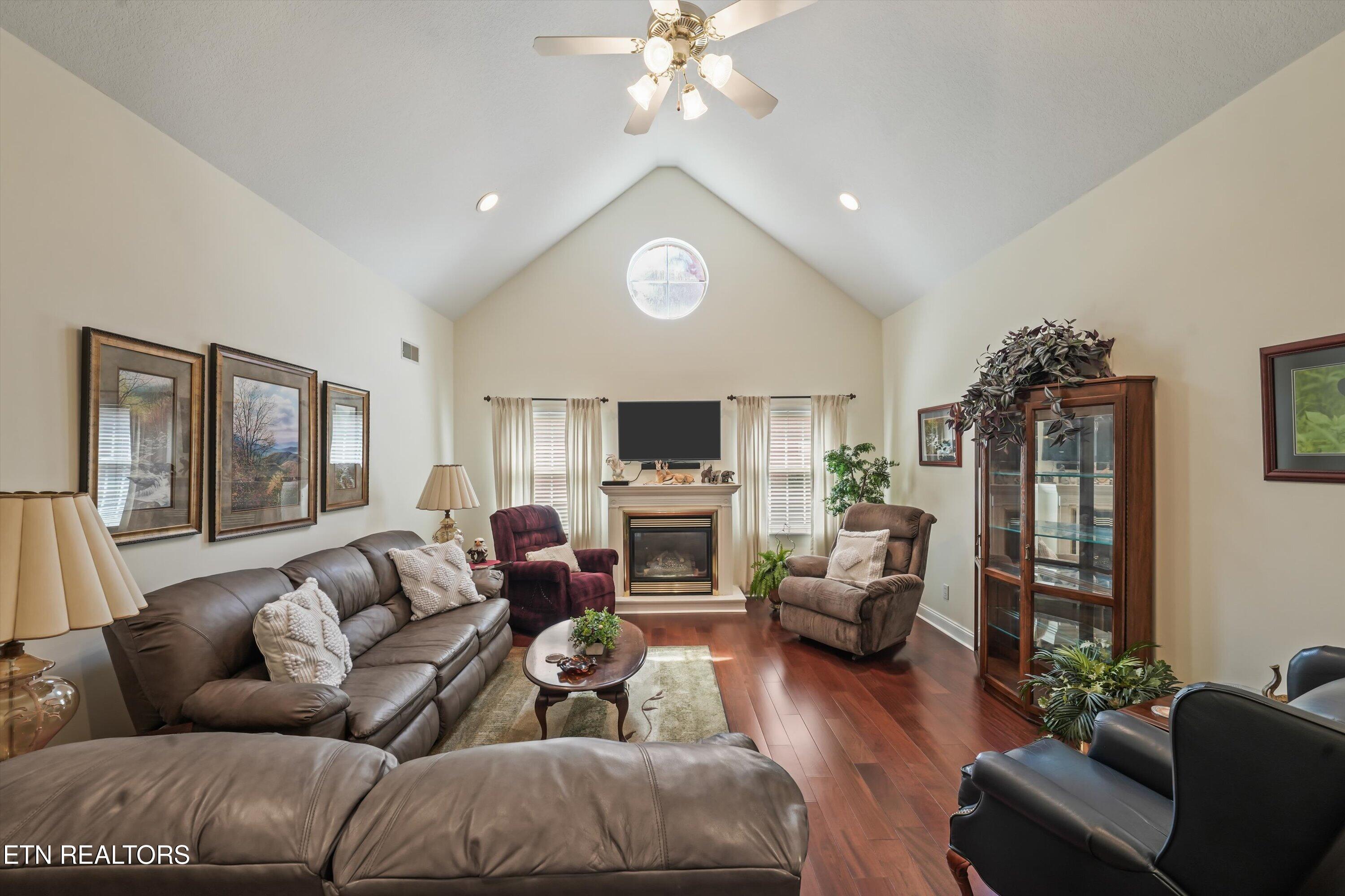 359 Paine Lake Drive Sevierville TN 37862