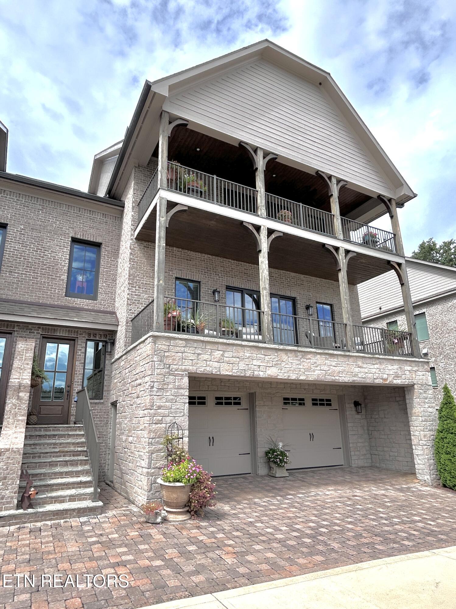 8939 Linksvue Drive Knoxville TN 37922