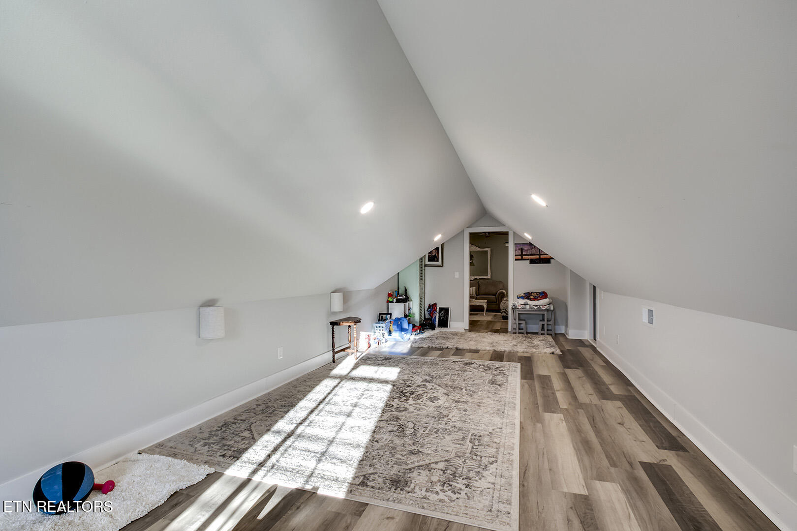 984 Meadow Walk Lane Lenoir City TN 37772