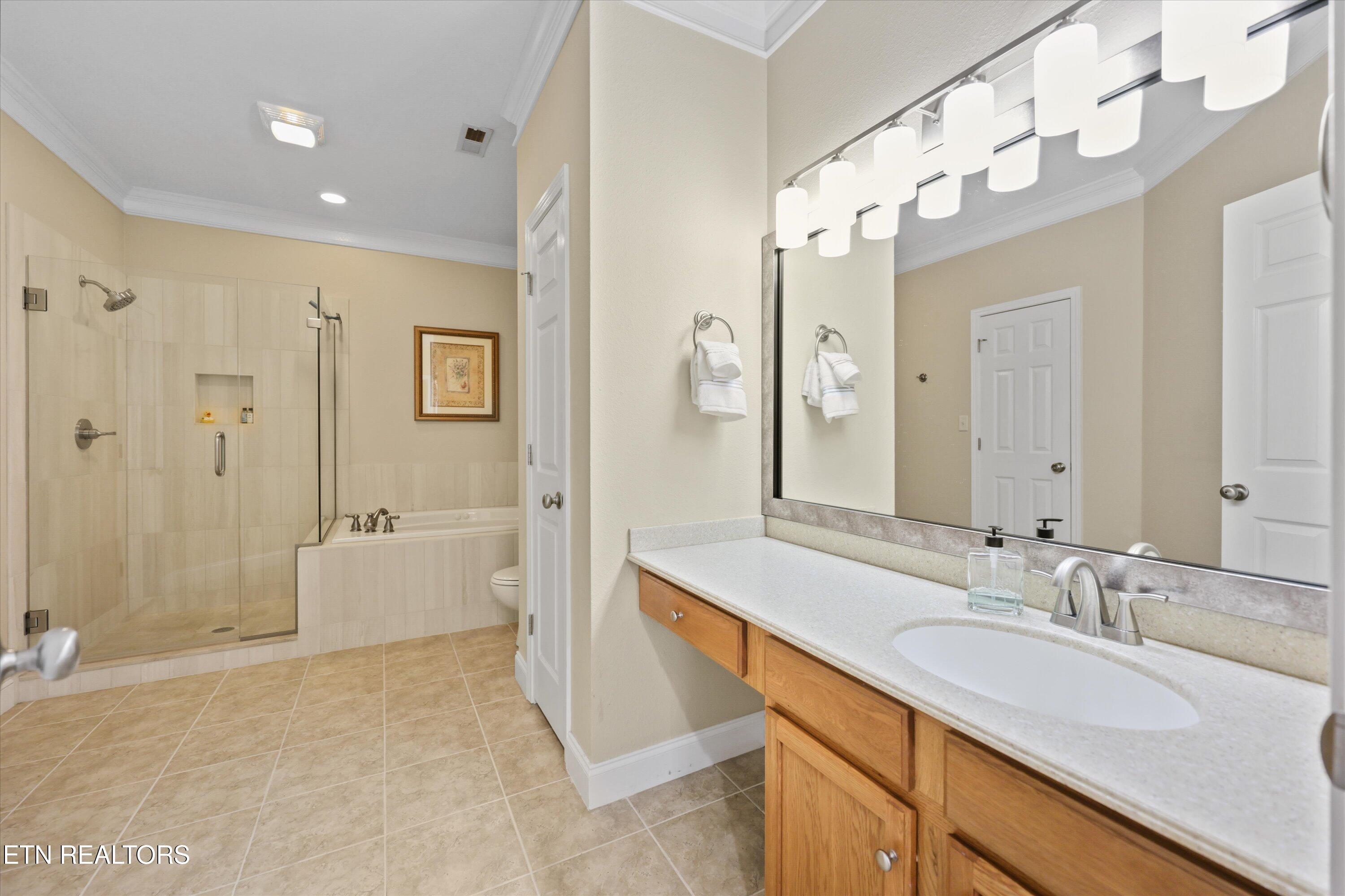 560 Meadow Walk Lane Lenoir City TN 37772