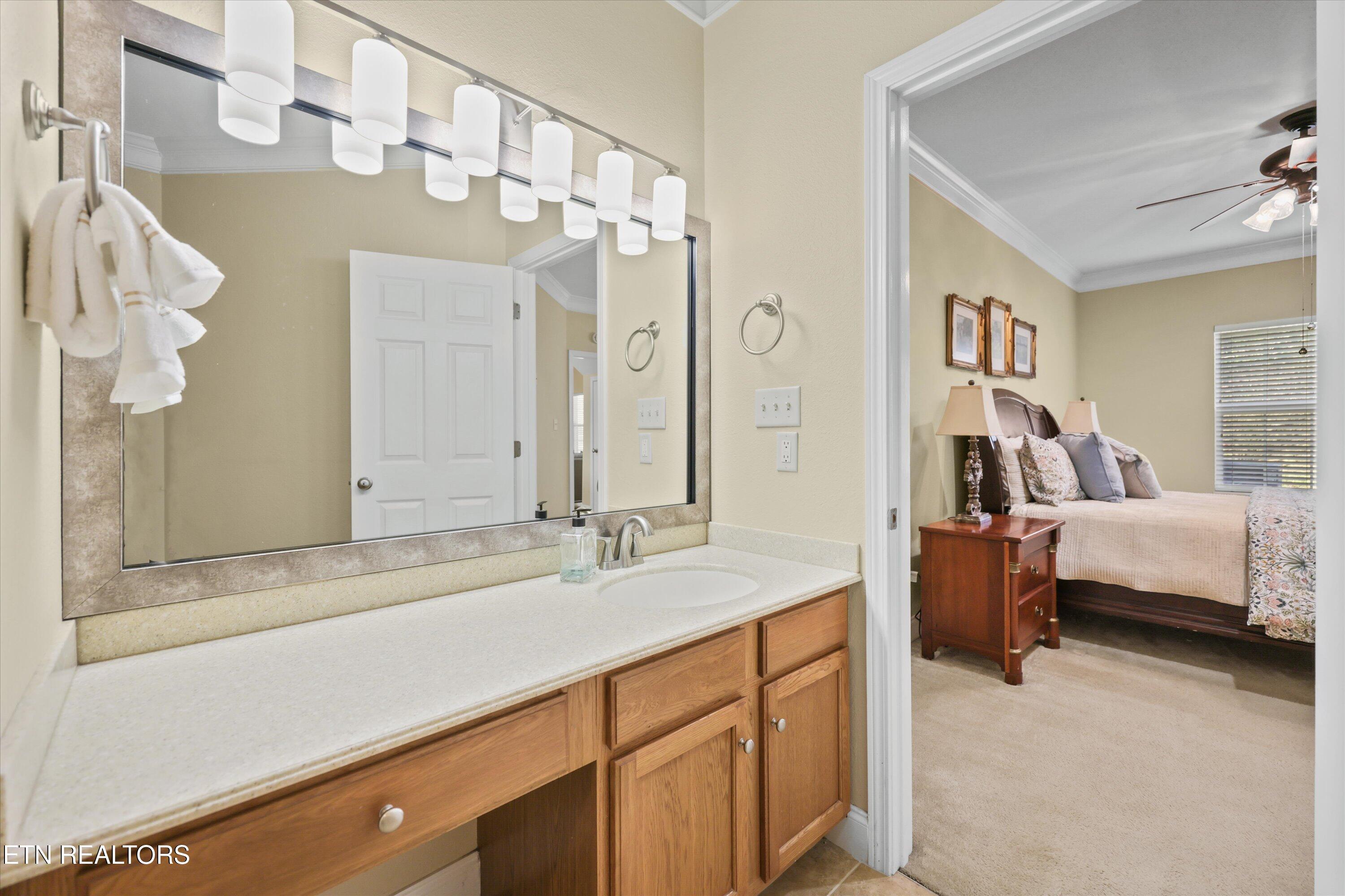 560 Meadow Walk Lane Lenoir City TN 37772