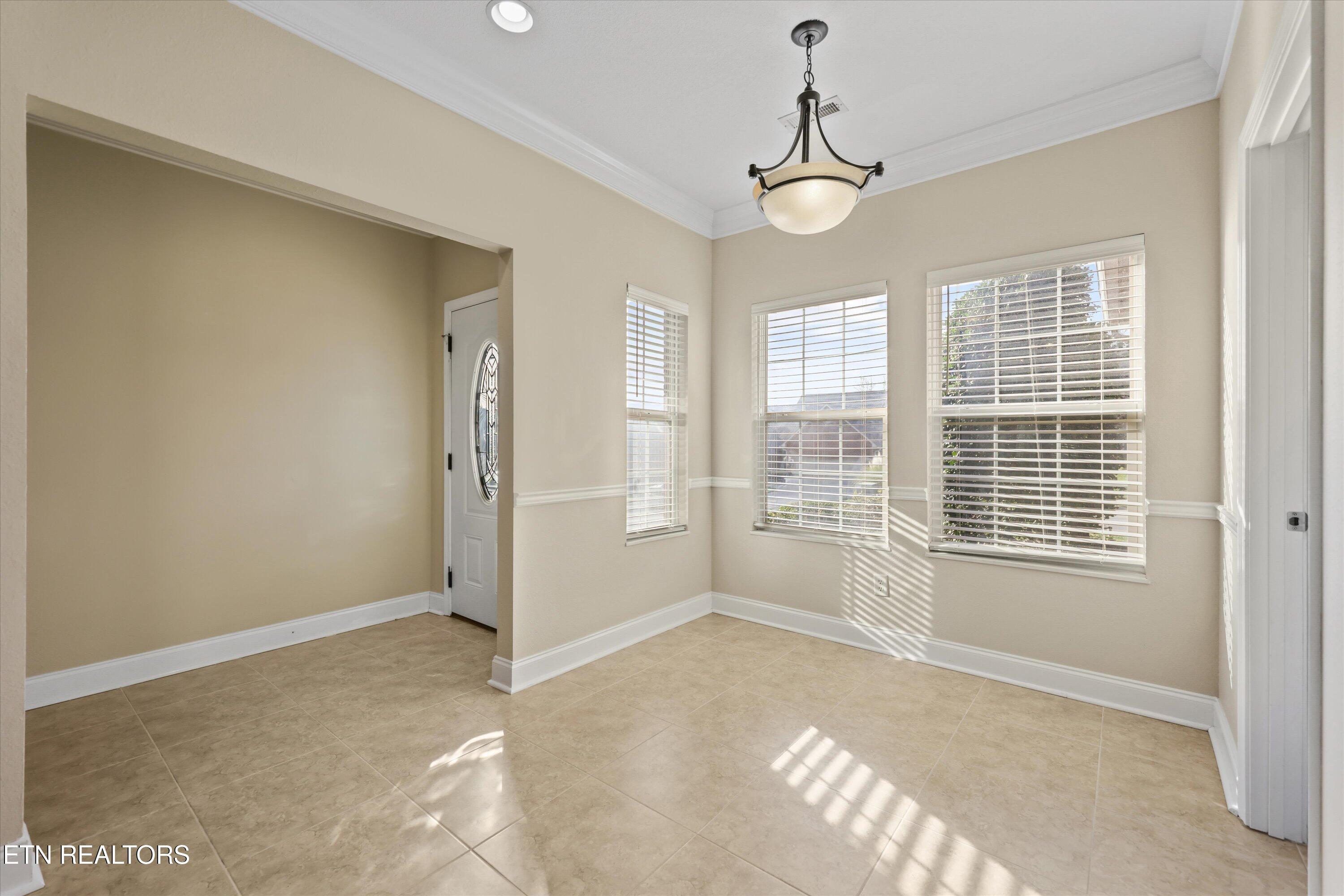560 Meadow Walk Lane Lenoir City TN 37772