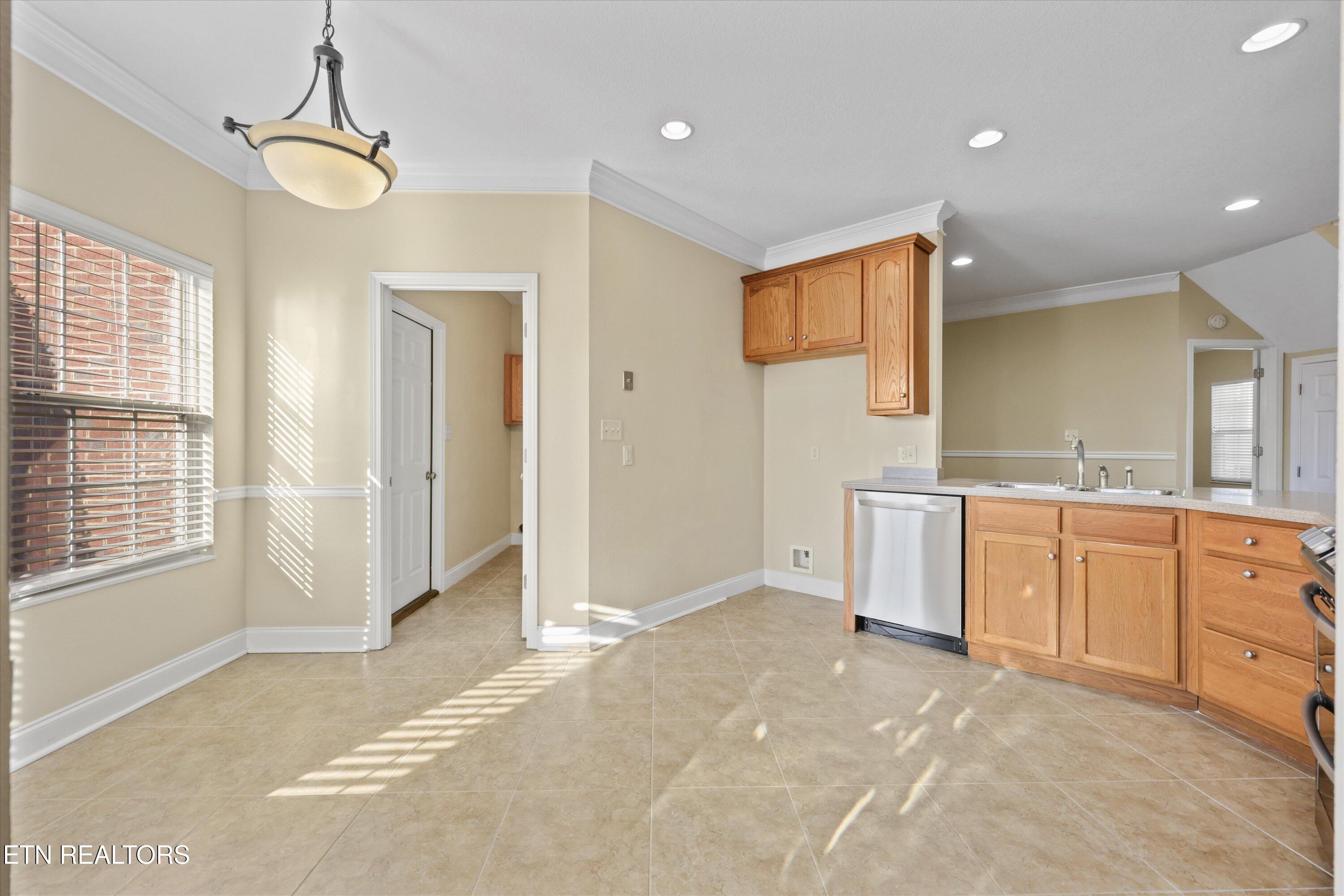 560 Meadow Walk Lane Lenoir City TN 37772