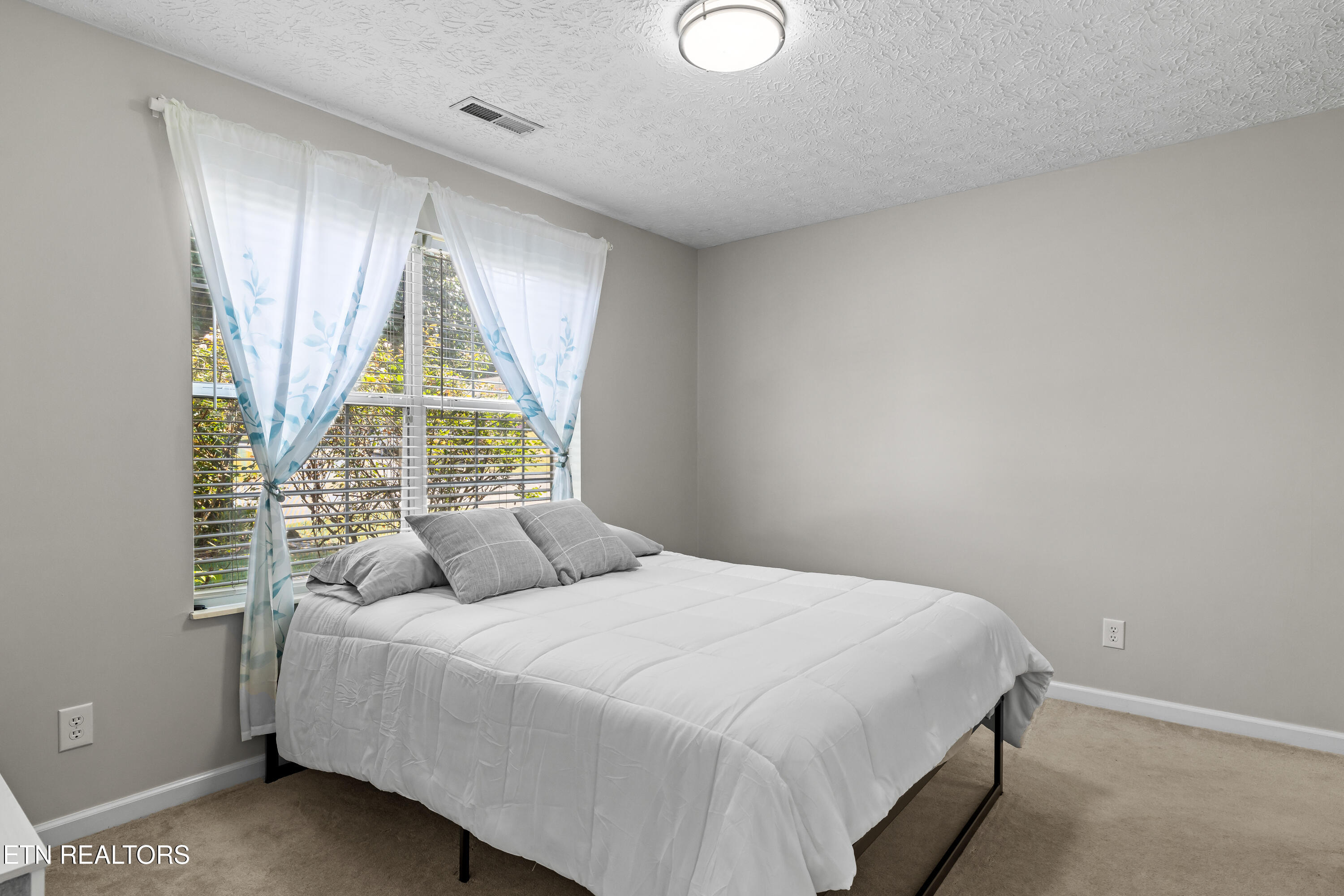 4027 Darwin Way Knoxville TN 37918