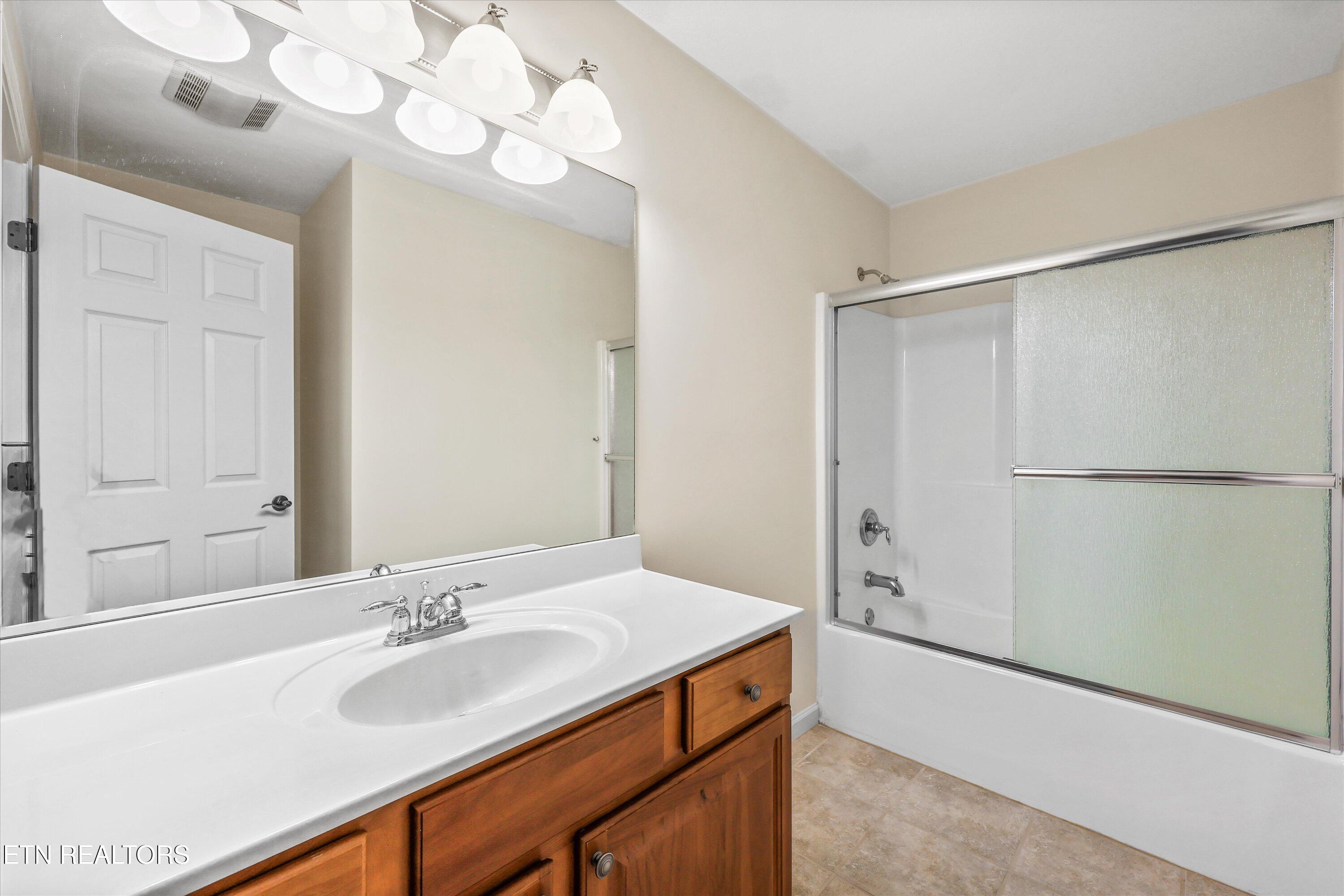 8772 Carriage House Way Knoxville TN 37923