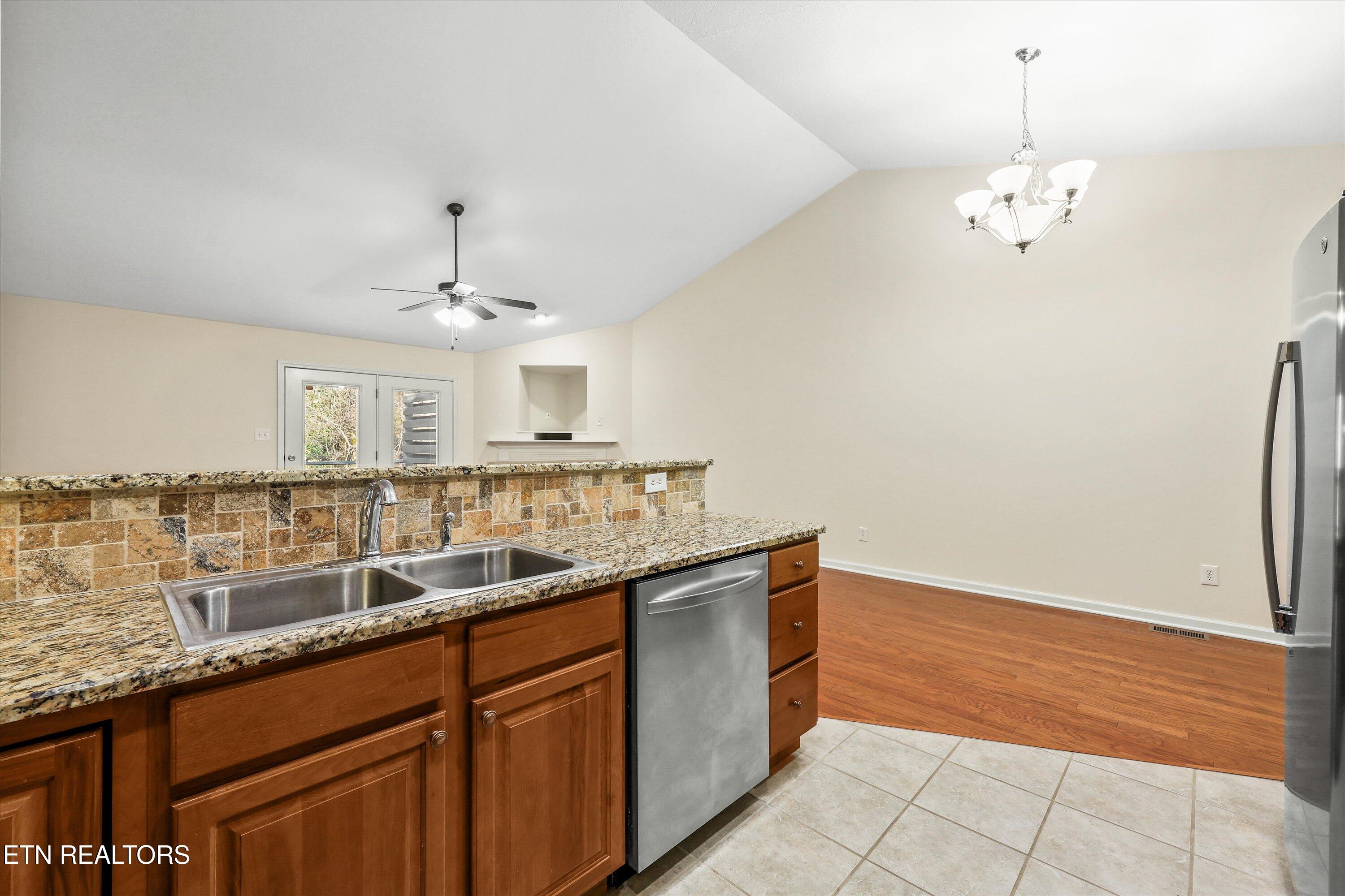 8772 Carriage House Way Knoxville TN 37923