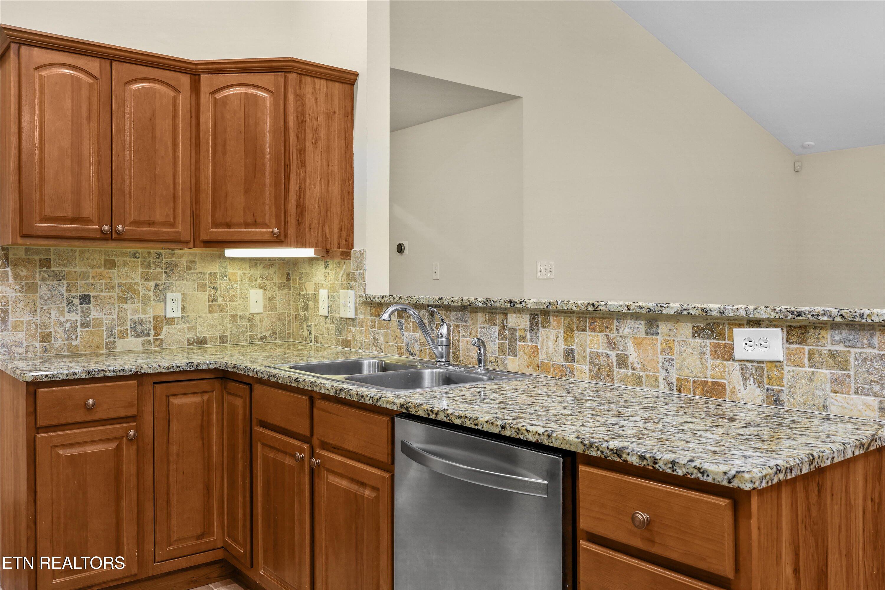 8772 Carriage House Way Knoxville TN 37923