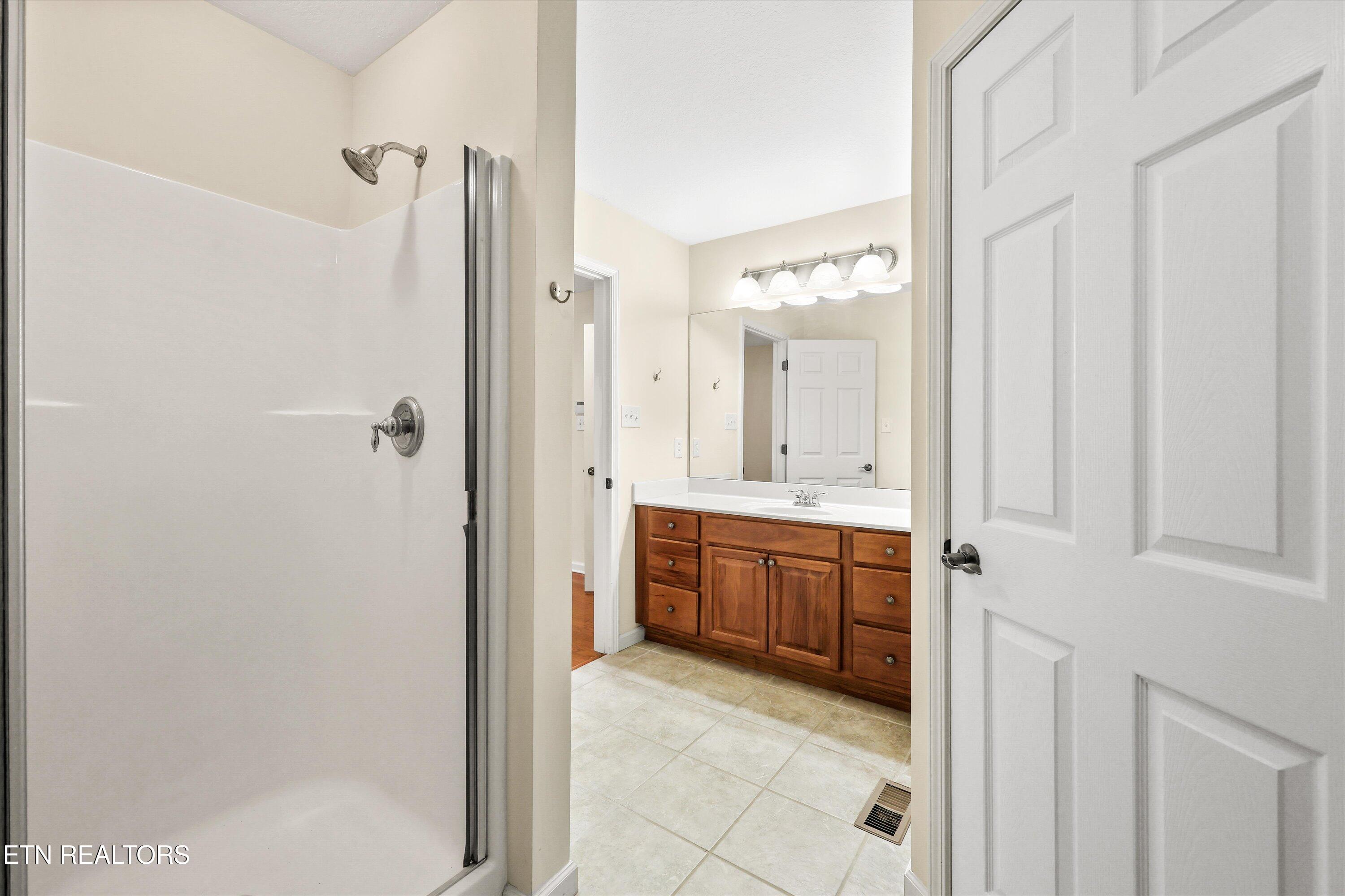 8772 Carriage House Way Knoxville TN 37923