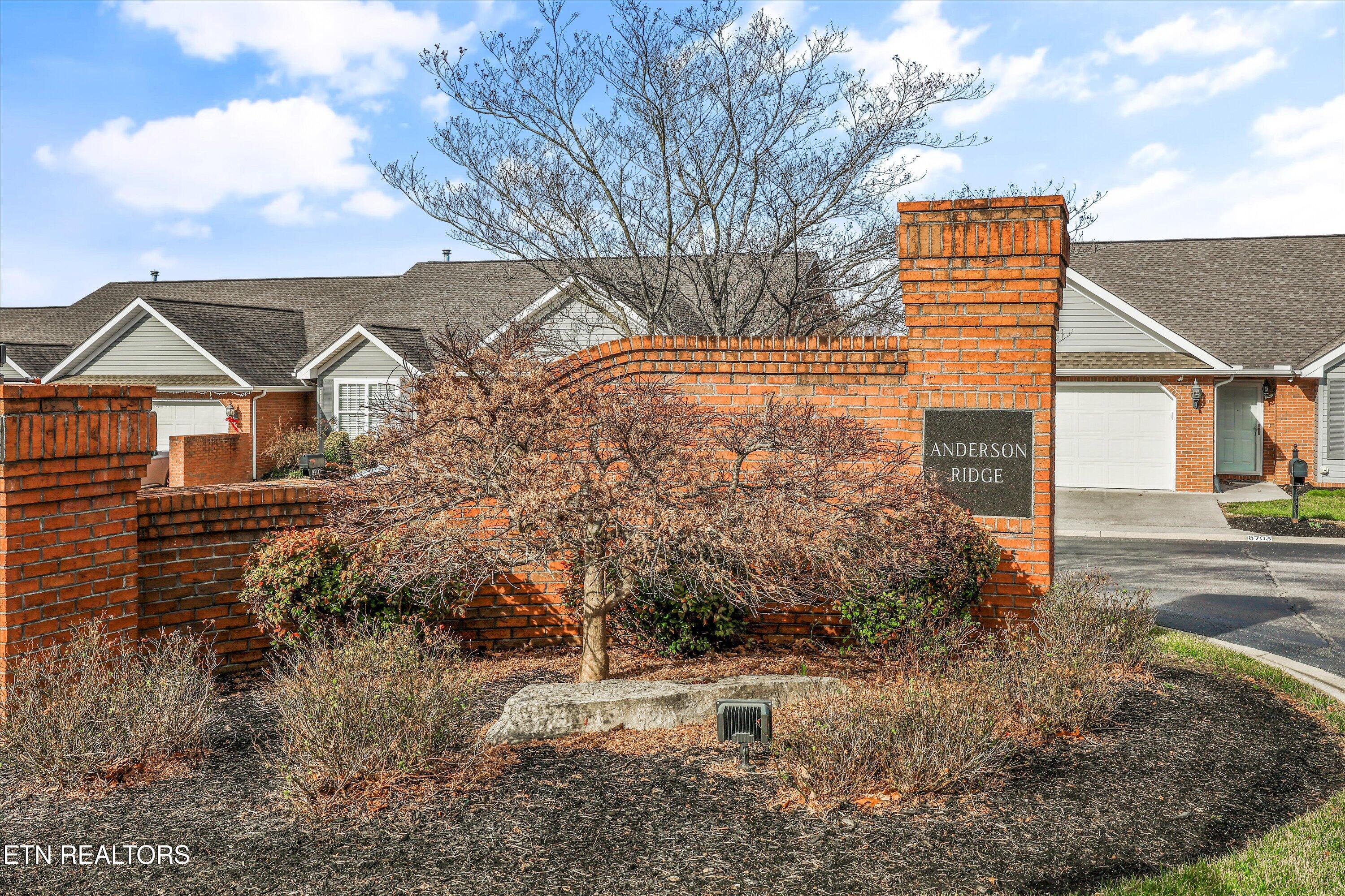 8772 Carriage House Way Knoxville TN 37923