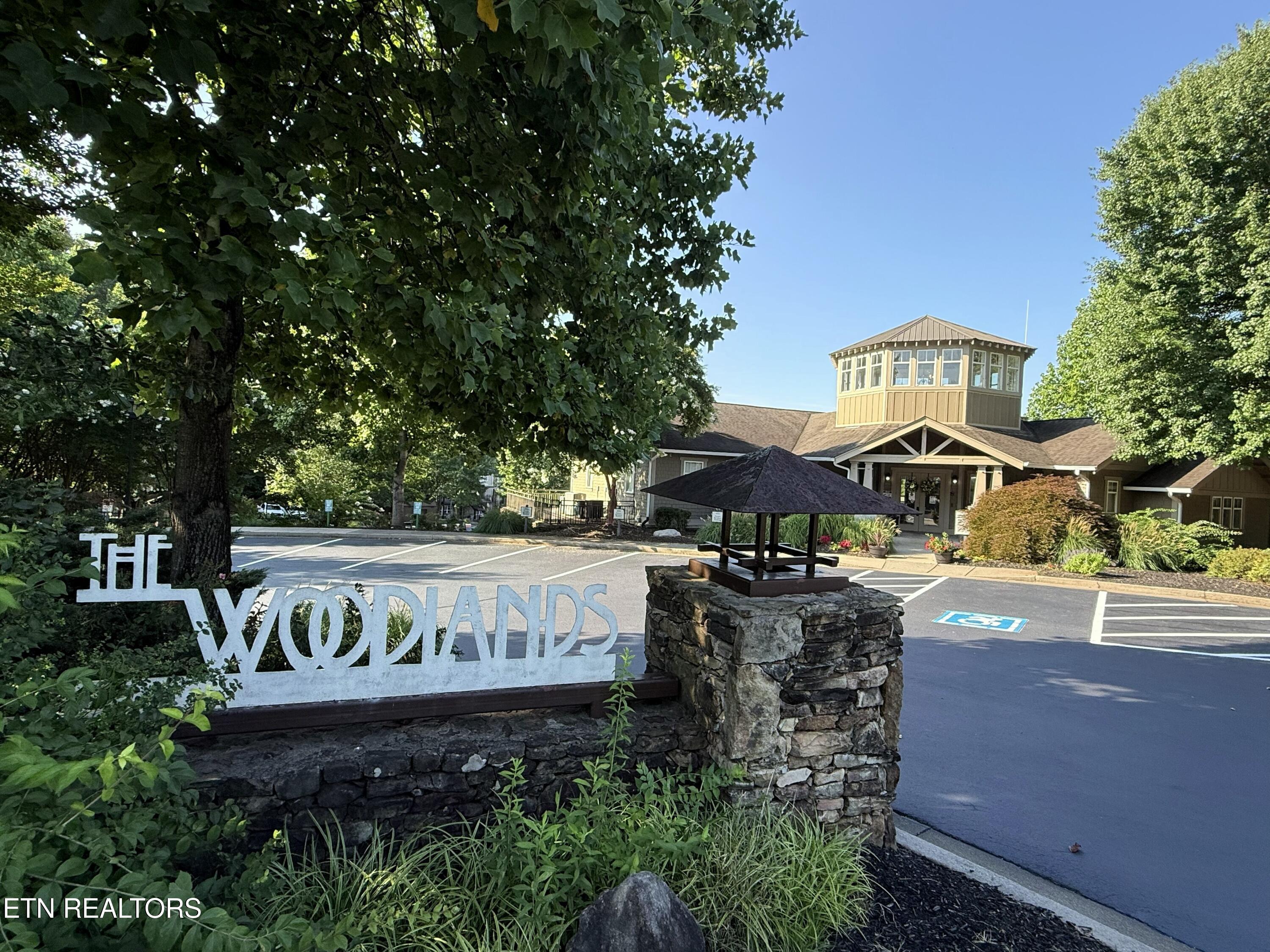 1105 Tree Top Way Knoxville TN 37920