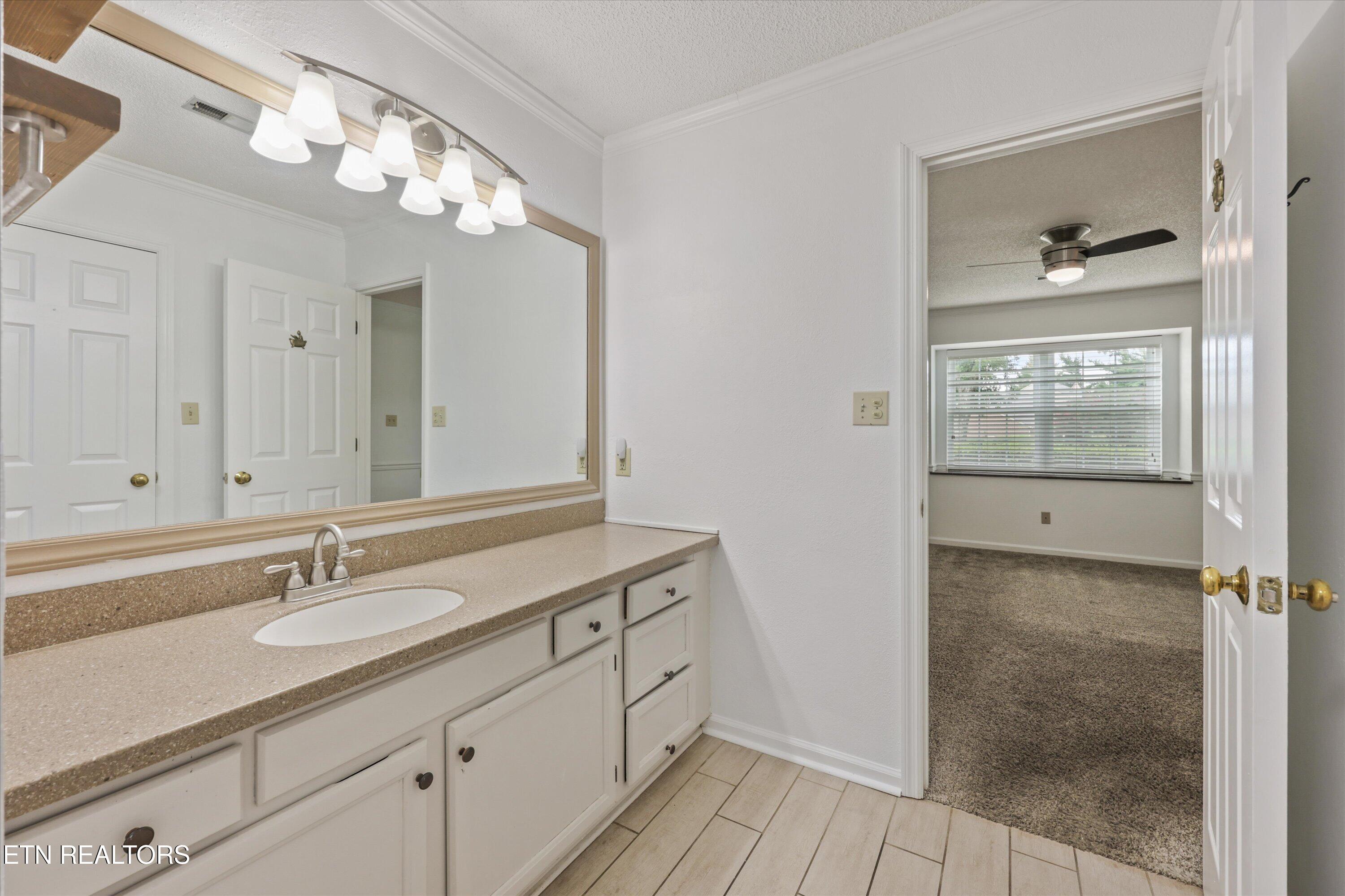 5035 Griffins Gate Lane Knoxville TN 37912