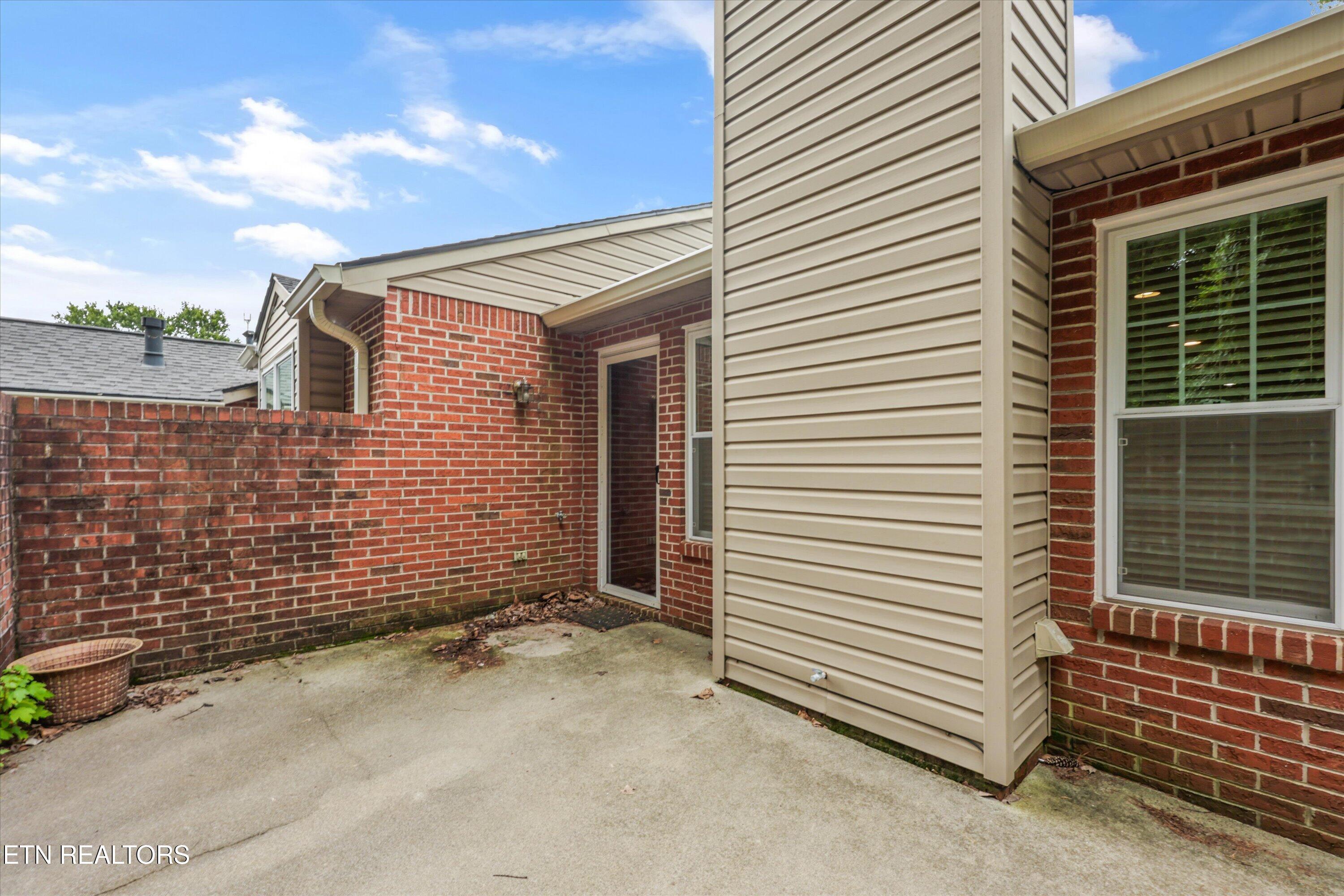 5035 Griffins Gate Lane Knoxville TN 37912